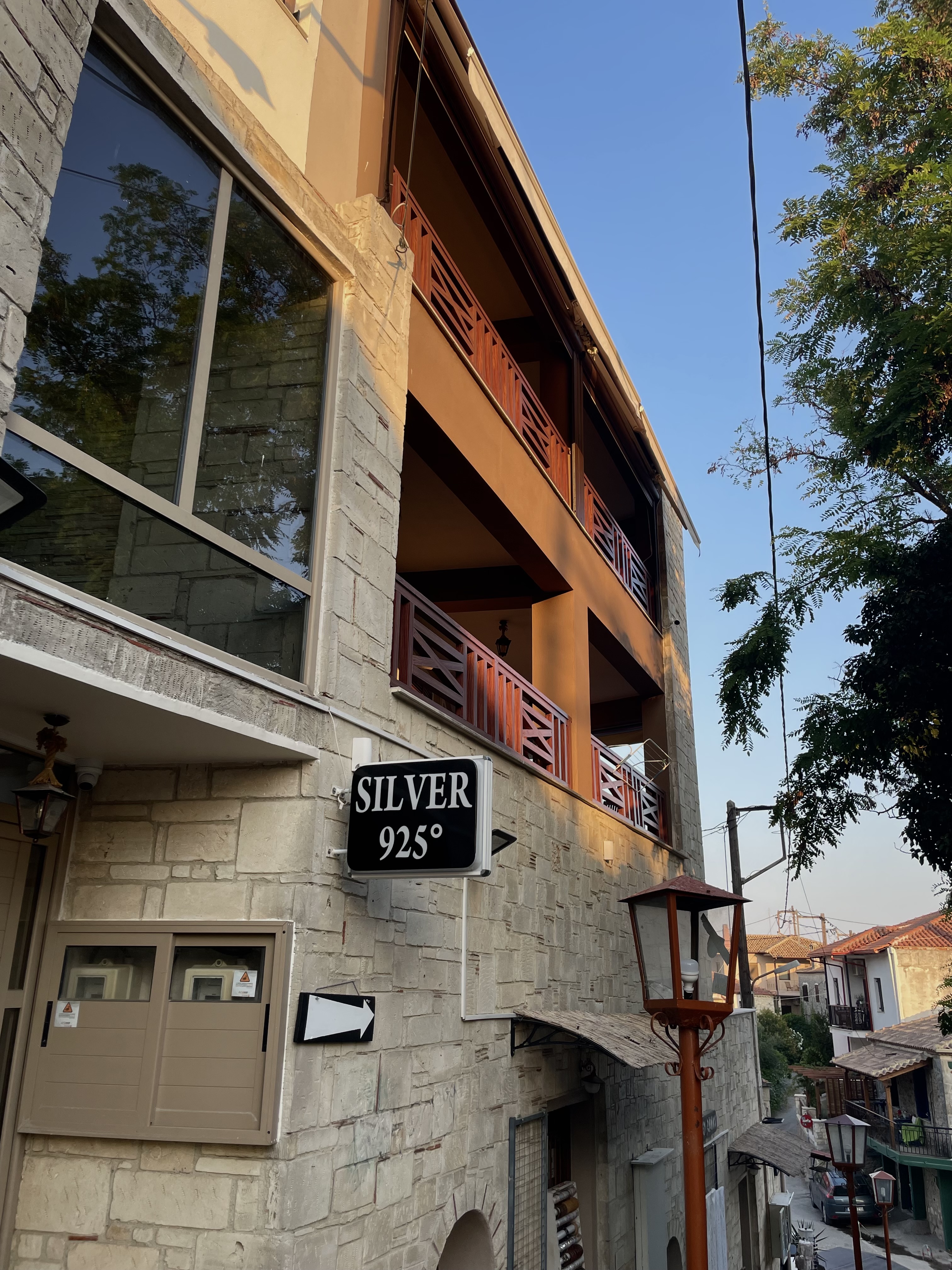Studio in the heart of town 2