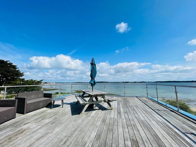 Exceptional sea view apartment