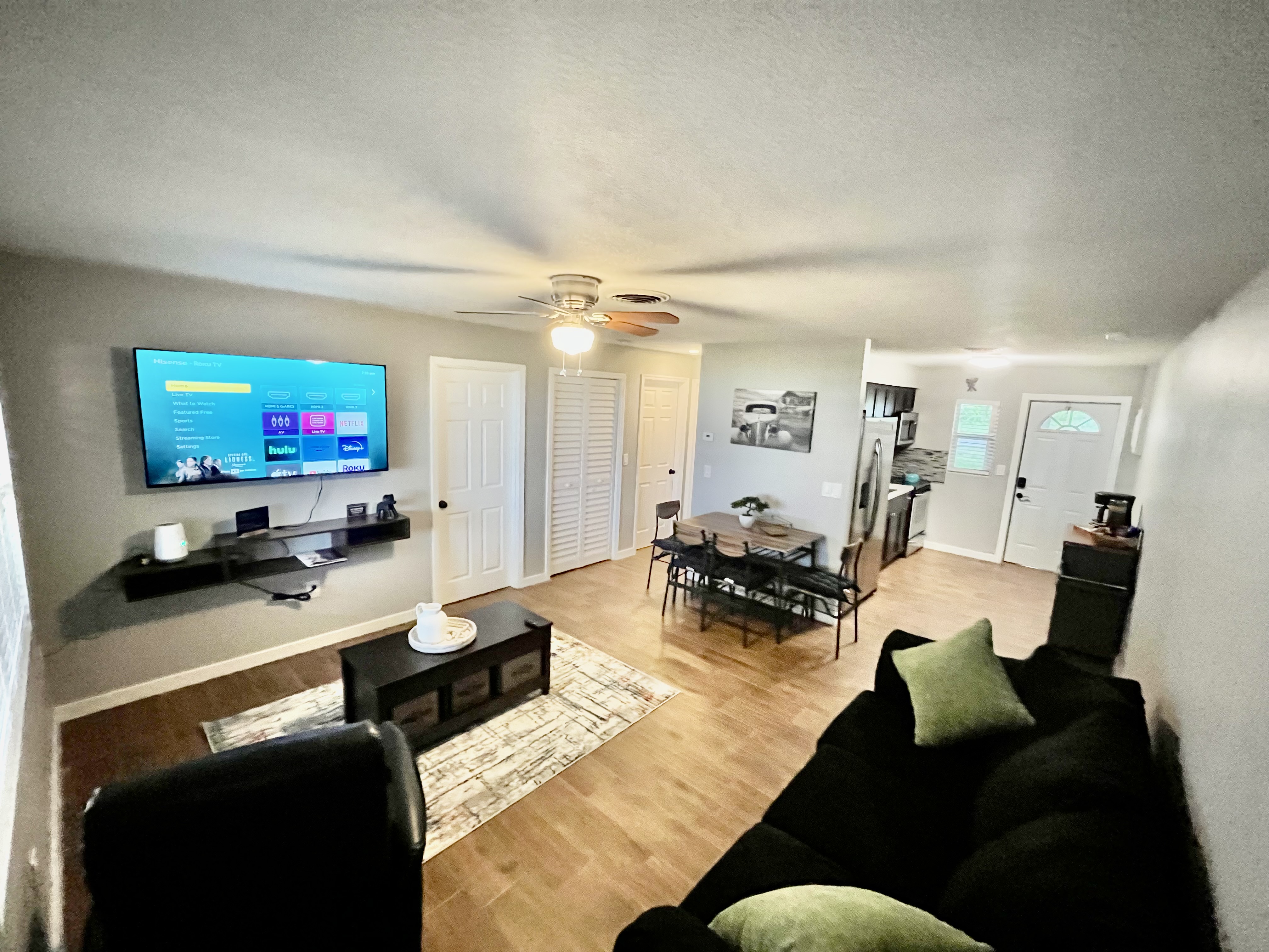 Lakeview apartment