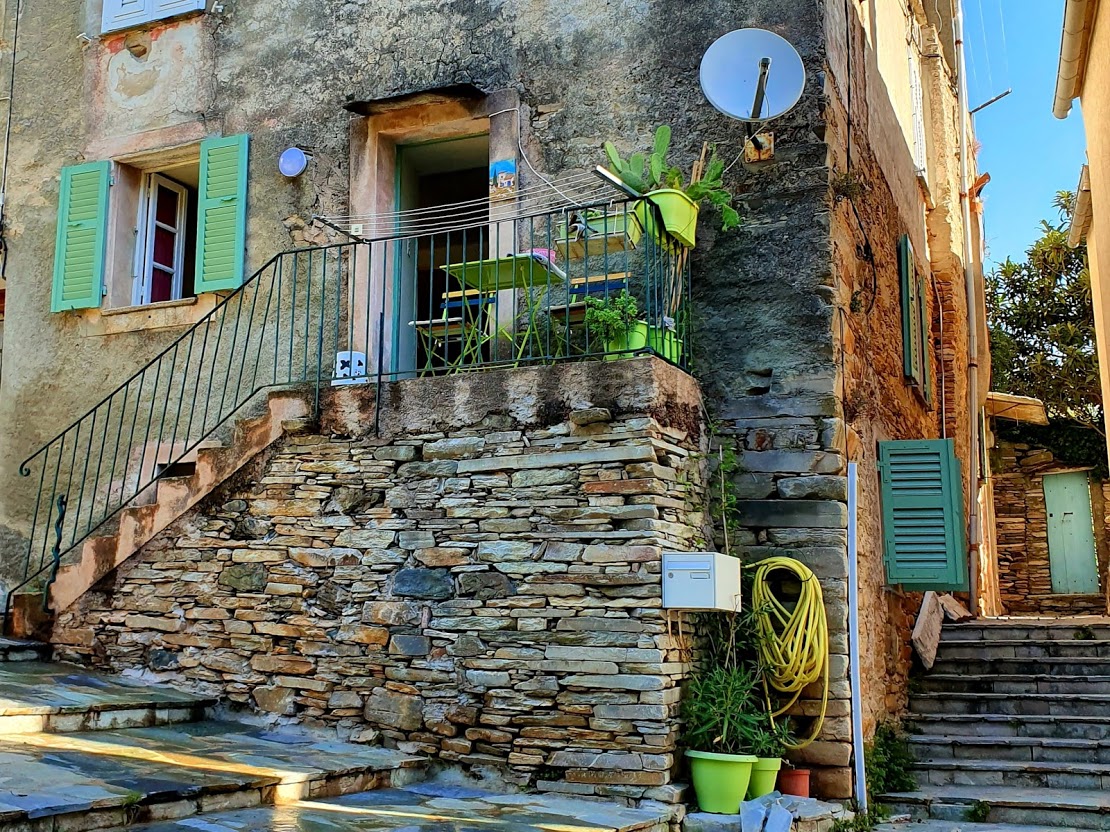 Maisonette between the sea and the mountain