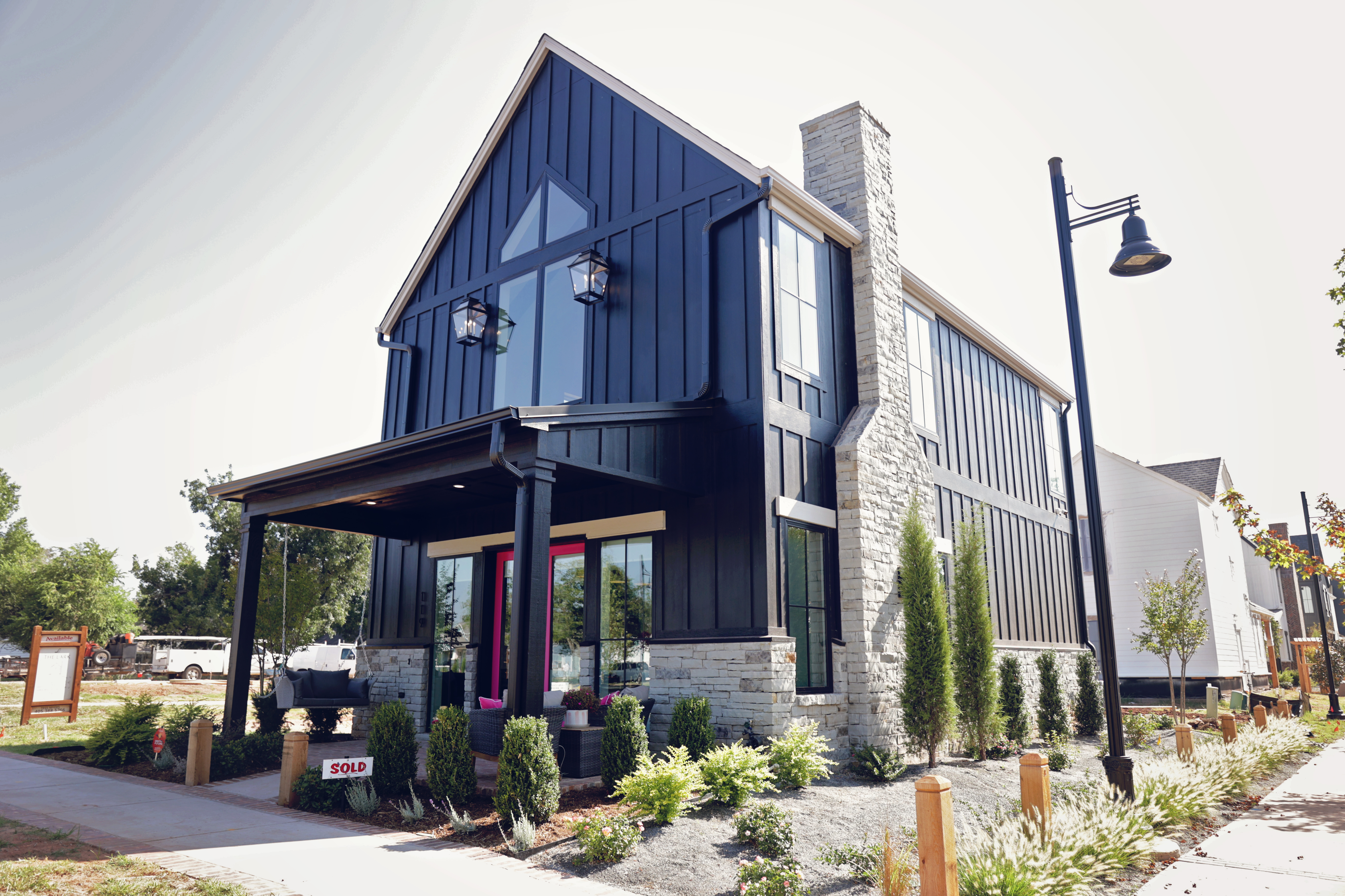 NEW! The Pink Door, Downtown Edmond - 2Bed/2Bath - Cottages for