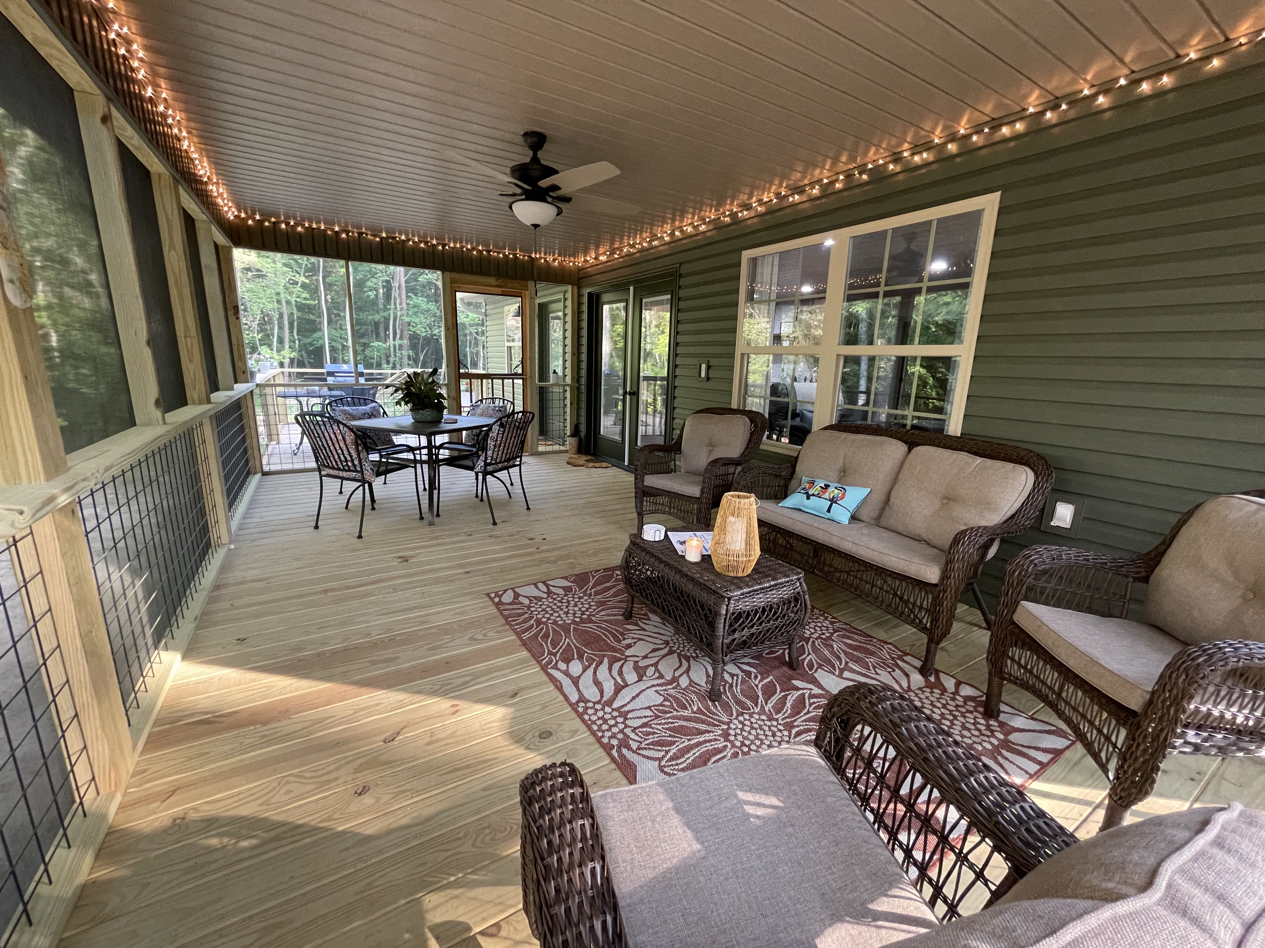 Cozy Creek Side Cottage