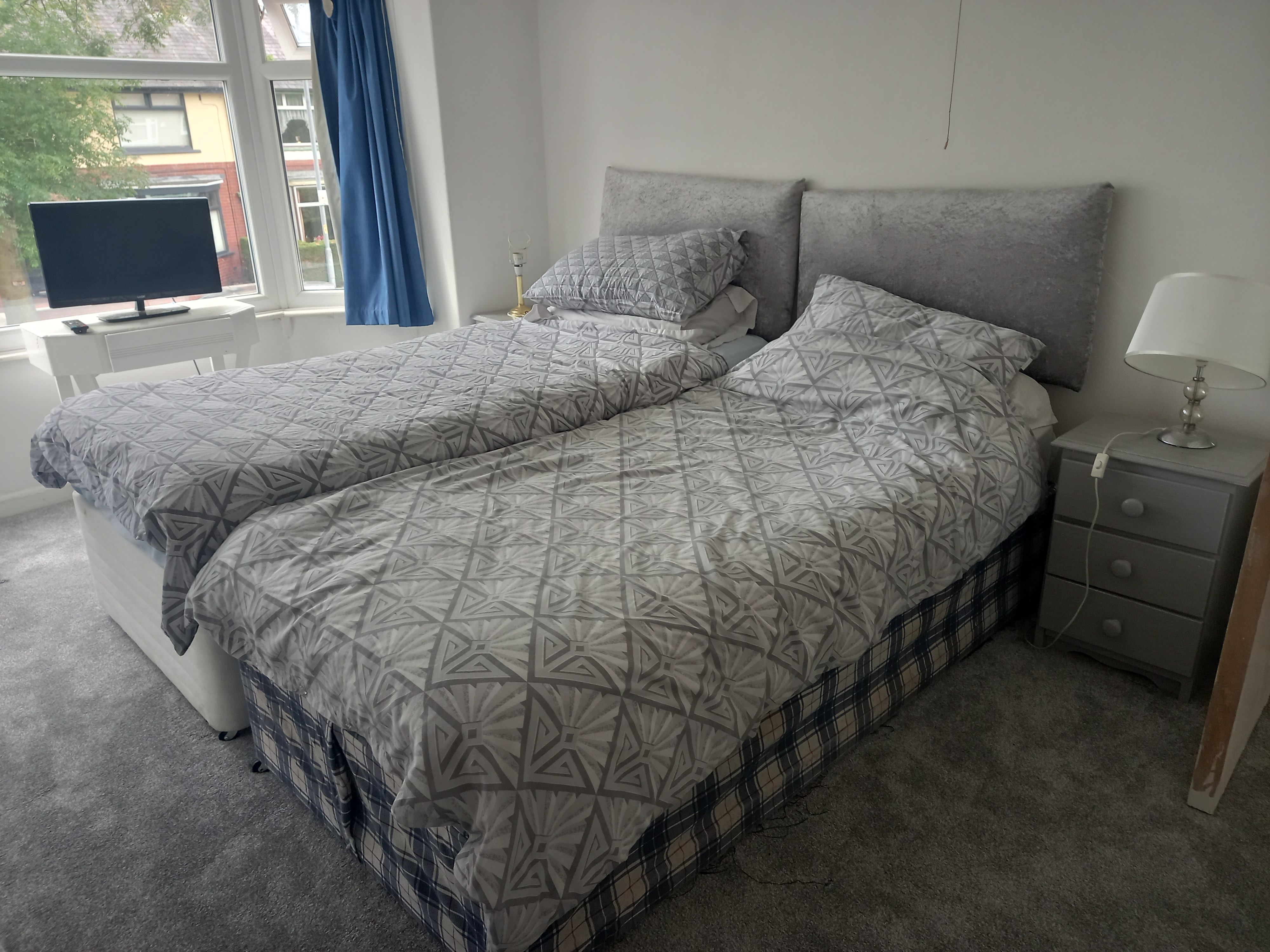twin room 2 people in Moston, Greater Manchester