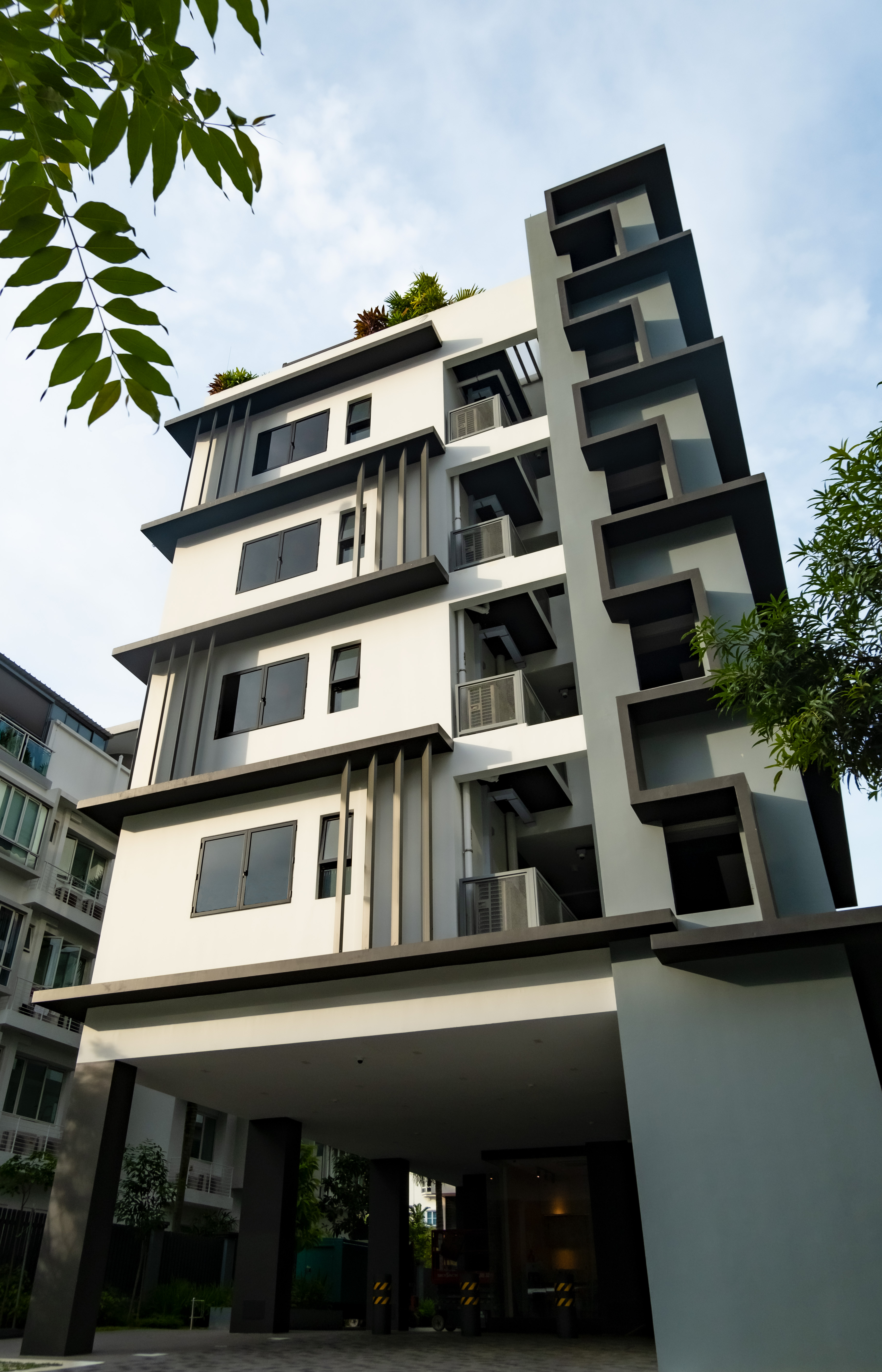 VicHaus | Single Room | 15 SQM | East | Pool