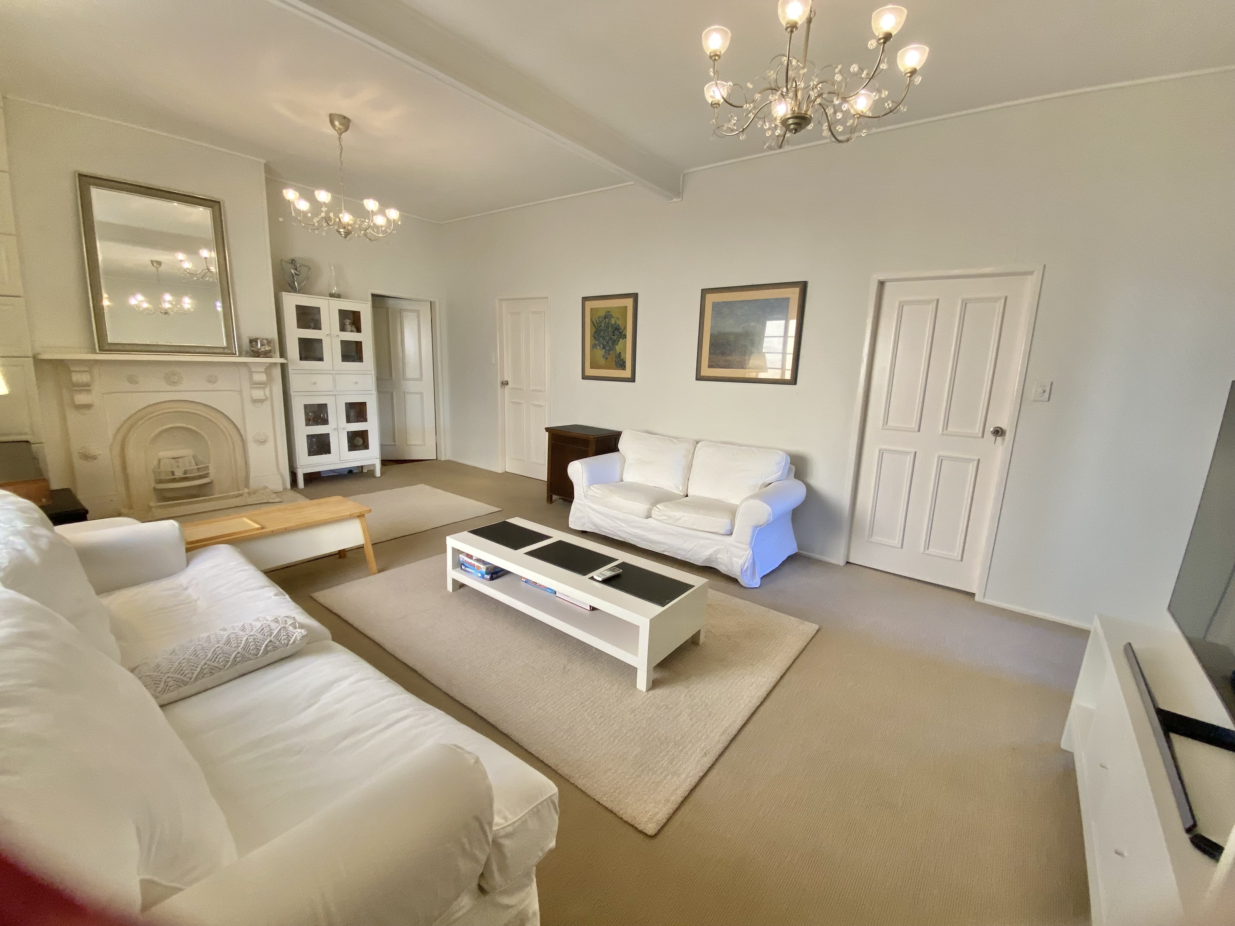 Fab 4 bedroom clean & comfy - owner operated in Highgate Hill, Brisbane