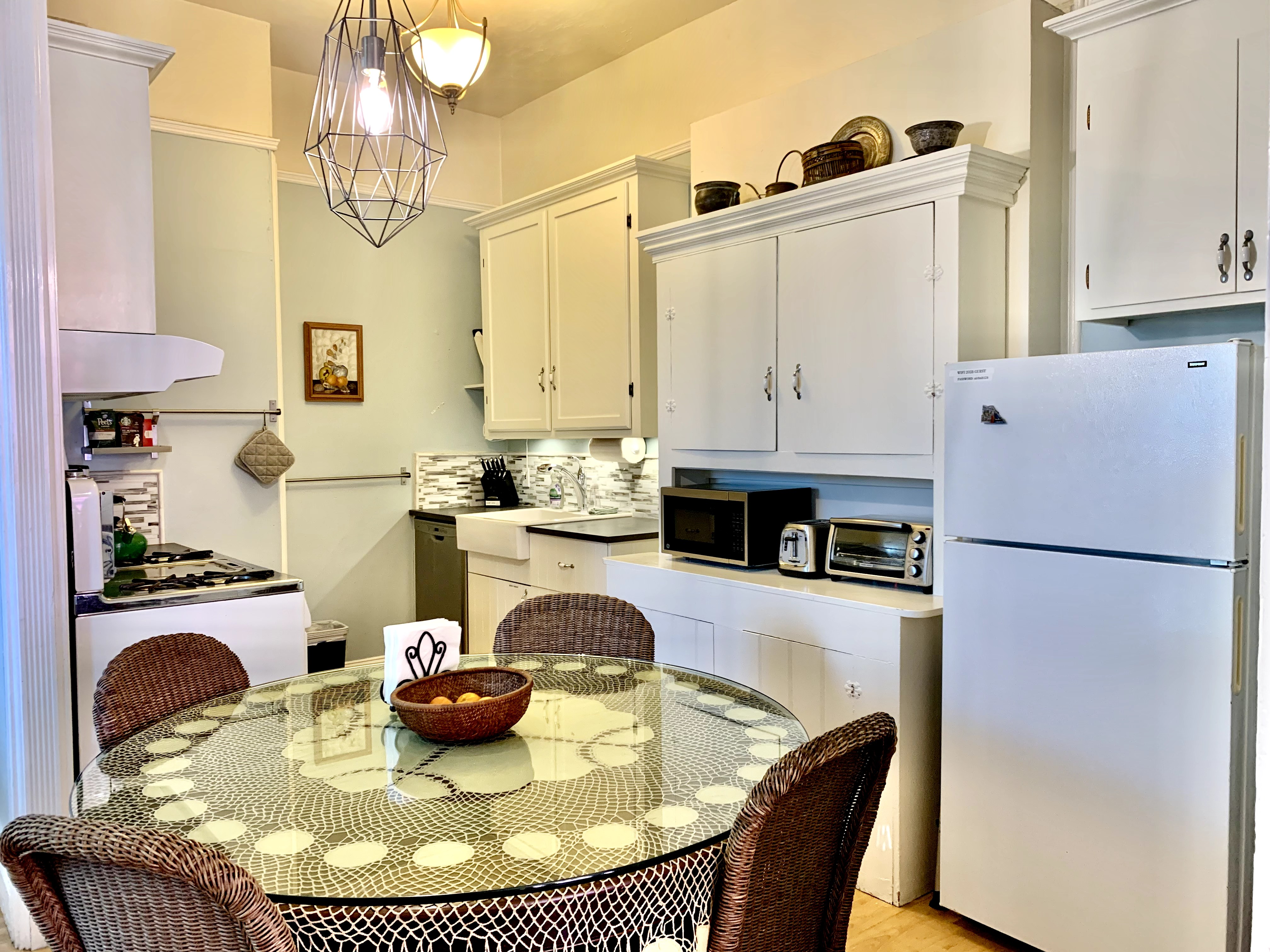 Boutique Unit in Elegant Victorian Lofts for Rent in Berkeley