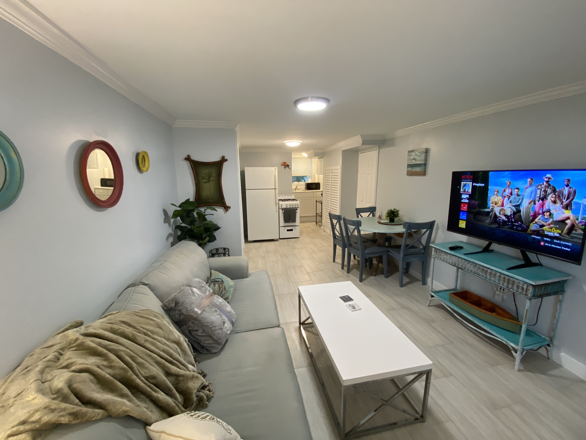 Lantana~ Monthly Discount~5 Mins to the Beach!