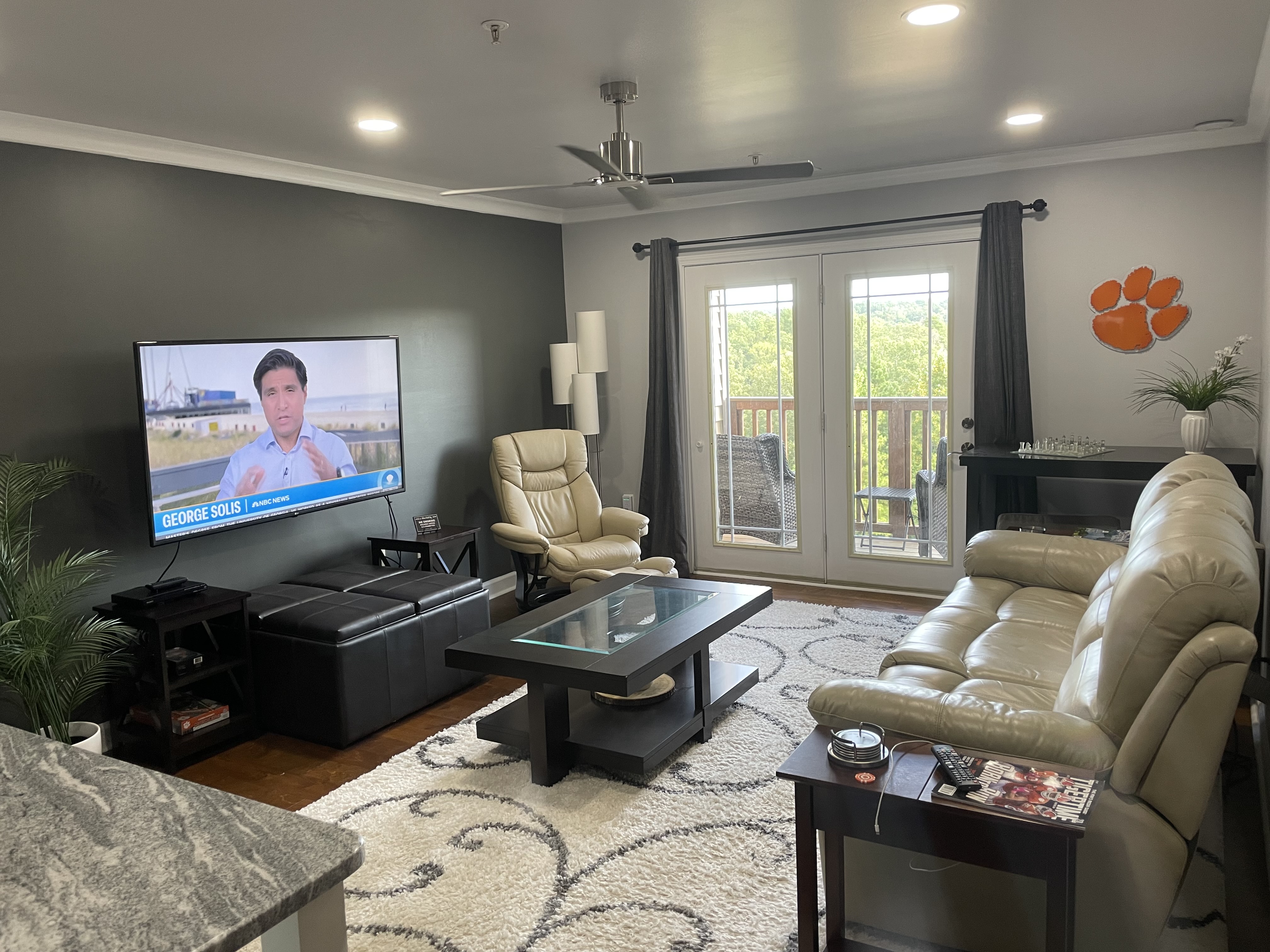 3BR Ground floor condo - 2.4 Miles to Death Valley