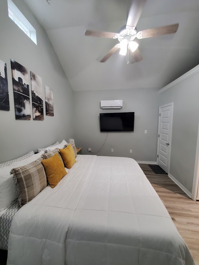 Big Tiny House Defuniak Springs