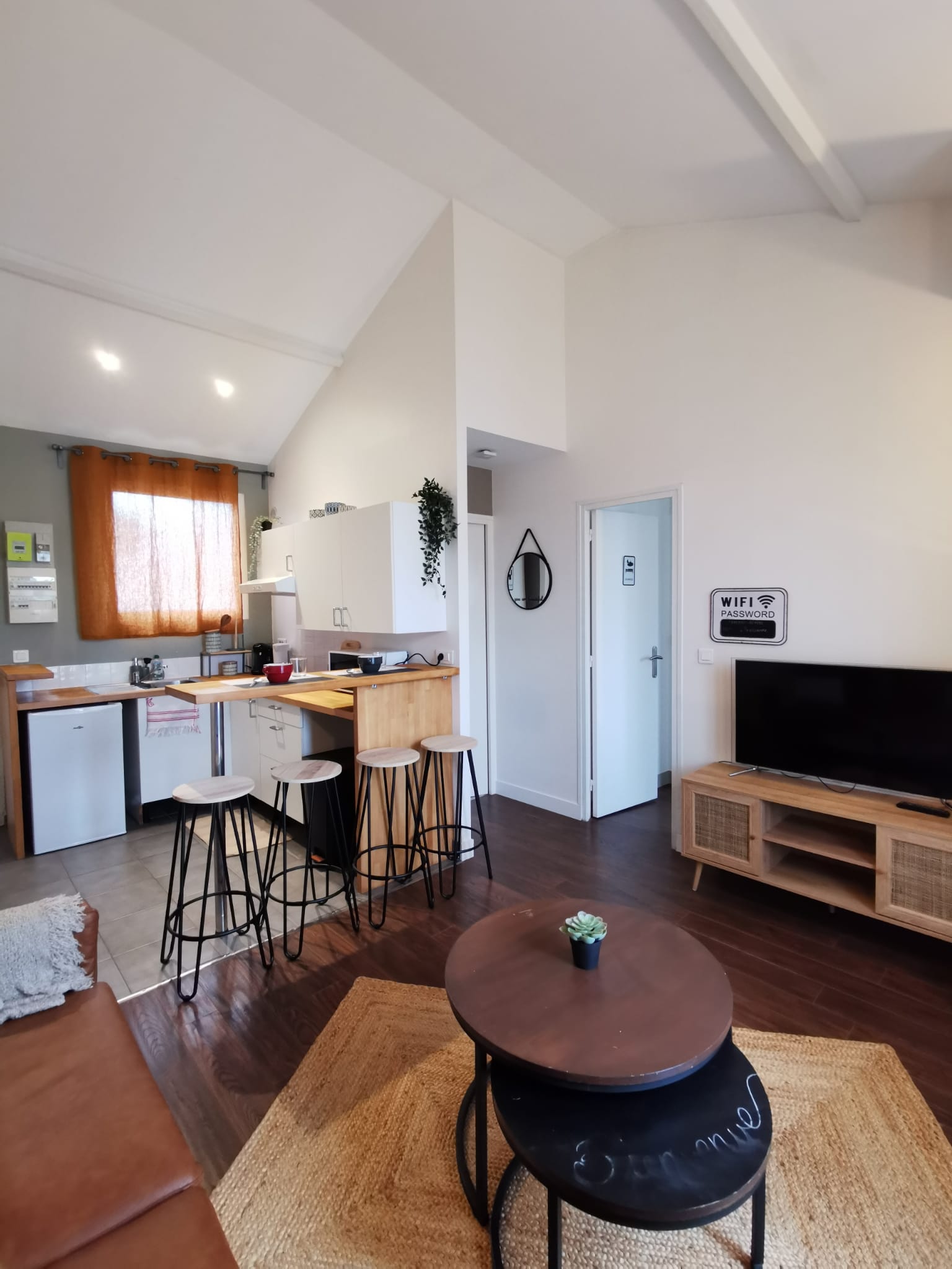 Modern apartment between Paris and Disneyland