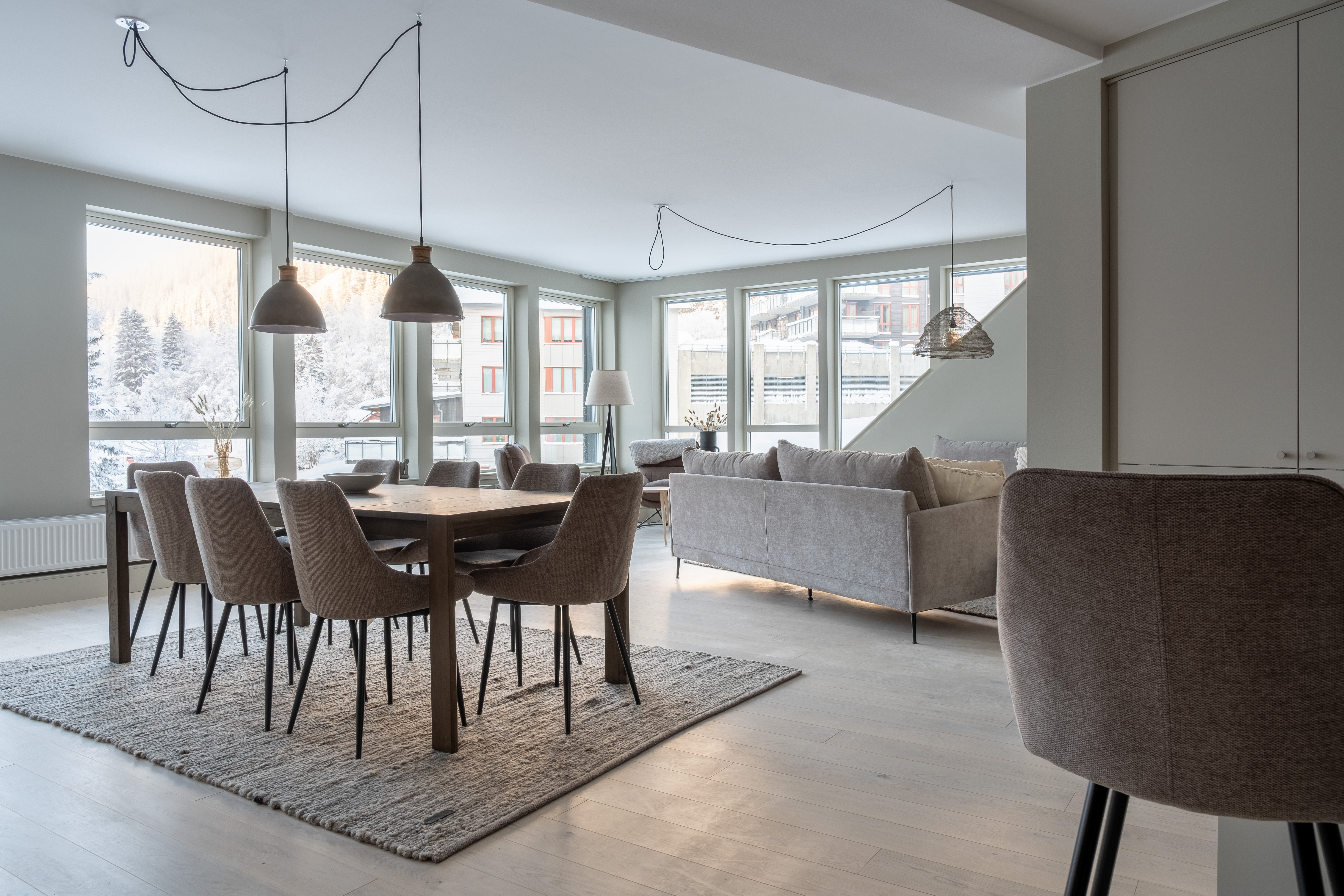 Spacious Ski-in /Ski-out Apt with Sauna for 7 P