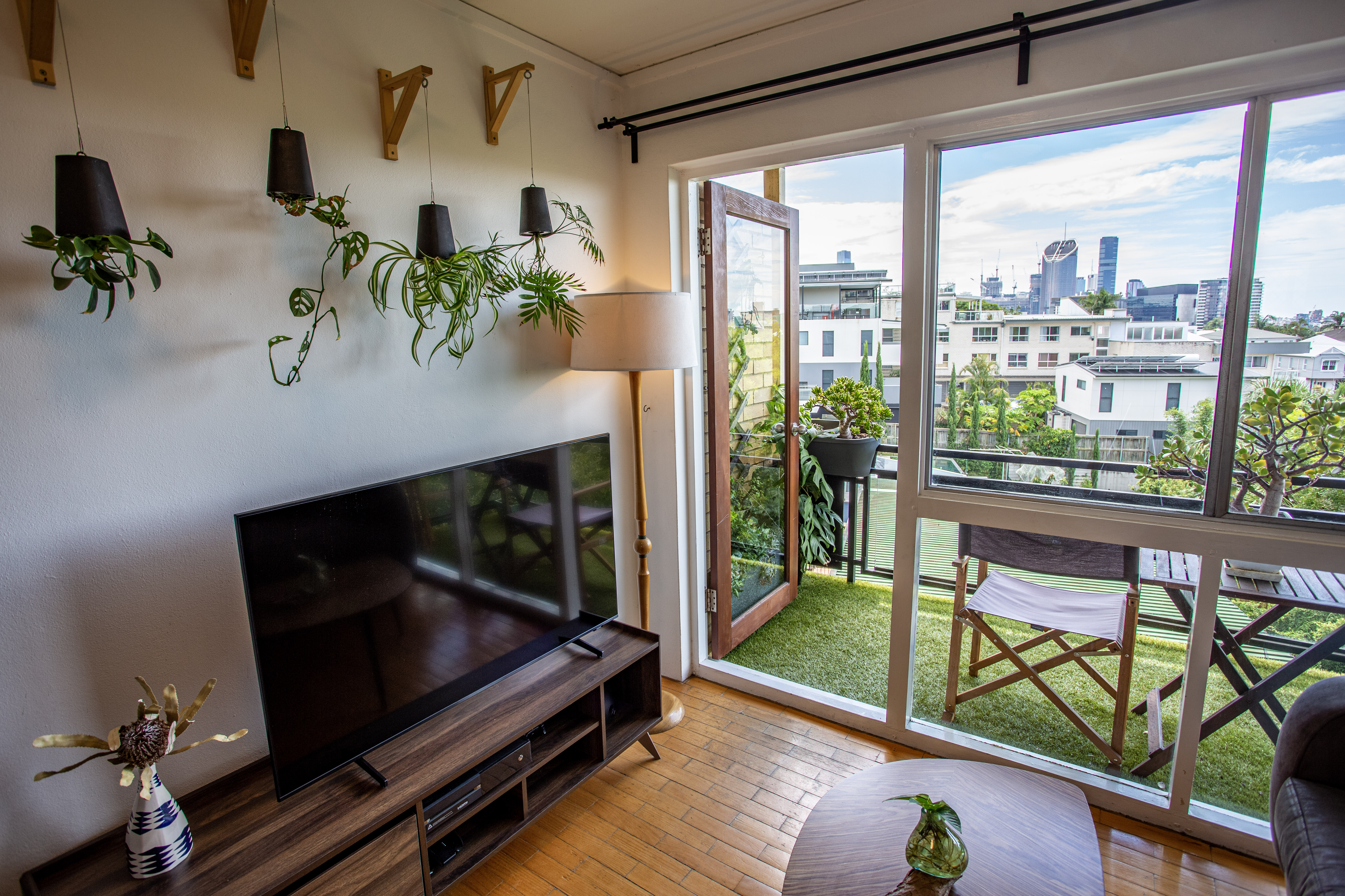 Super stylish and central, with a view! in Highgate Hill, Brisbane