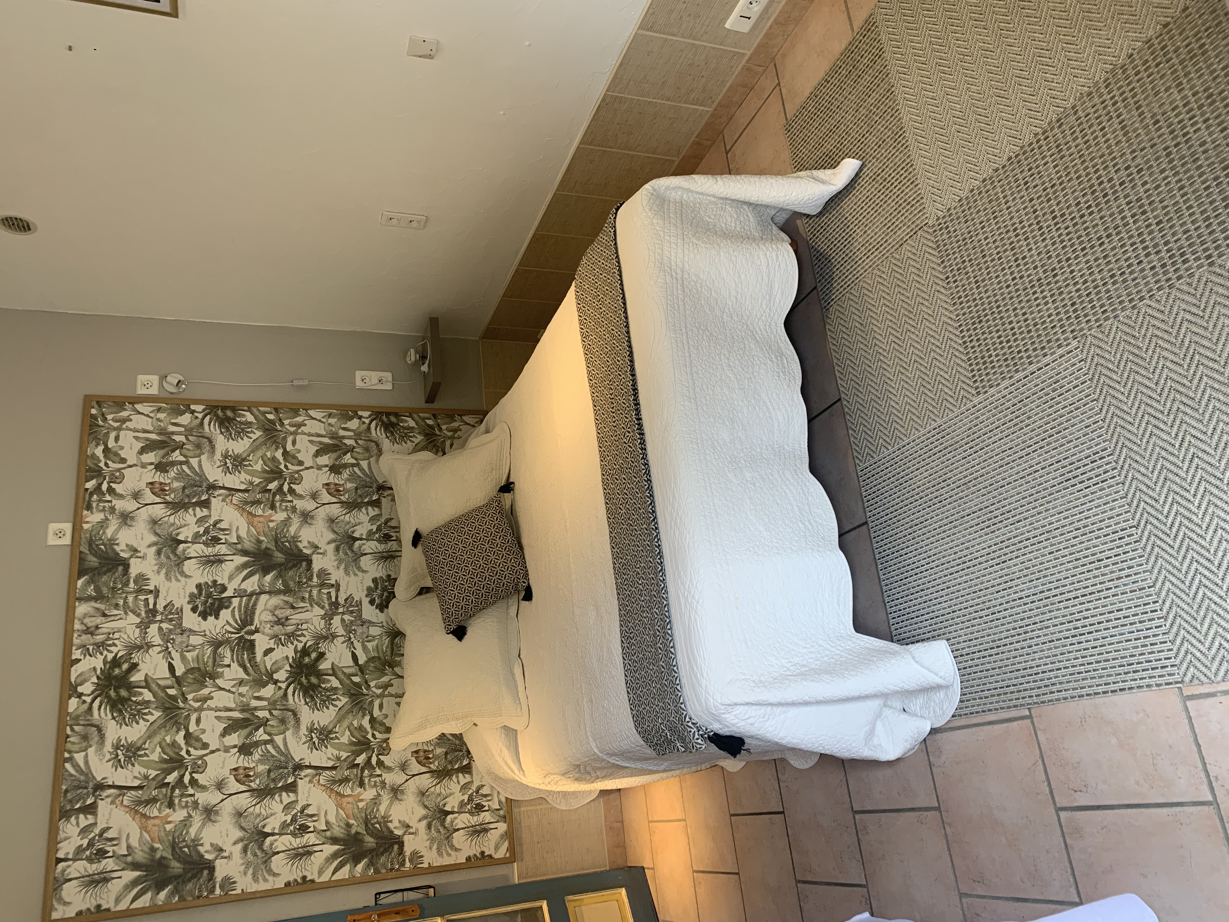 Tastefully decorated studio