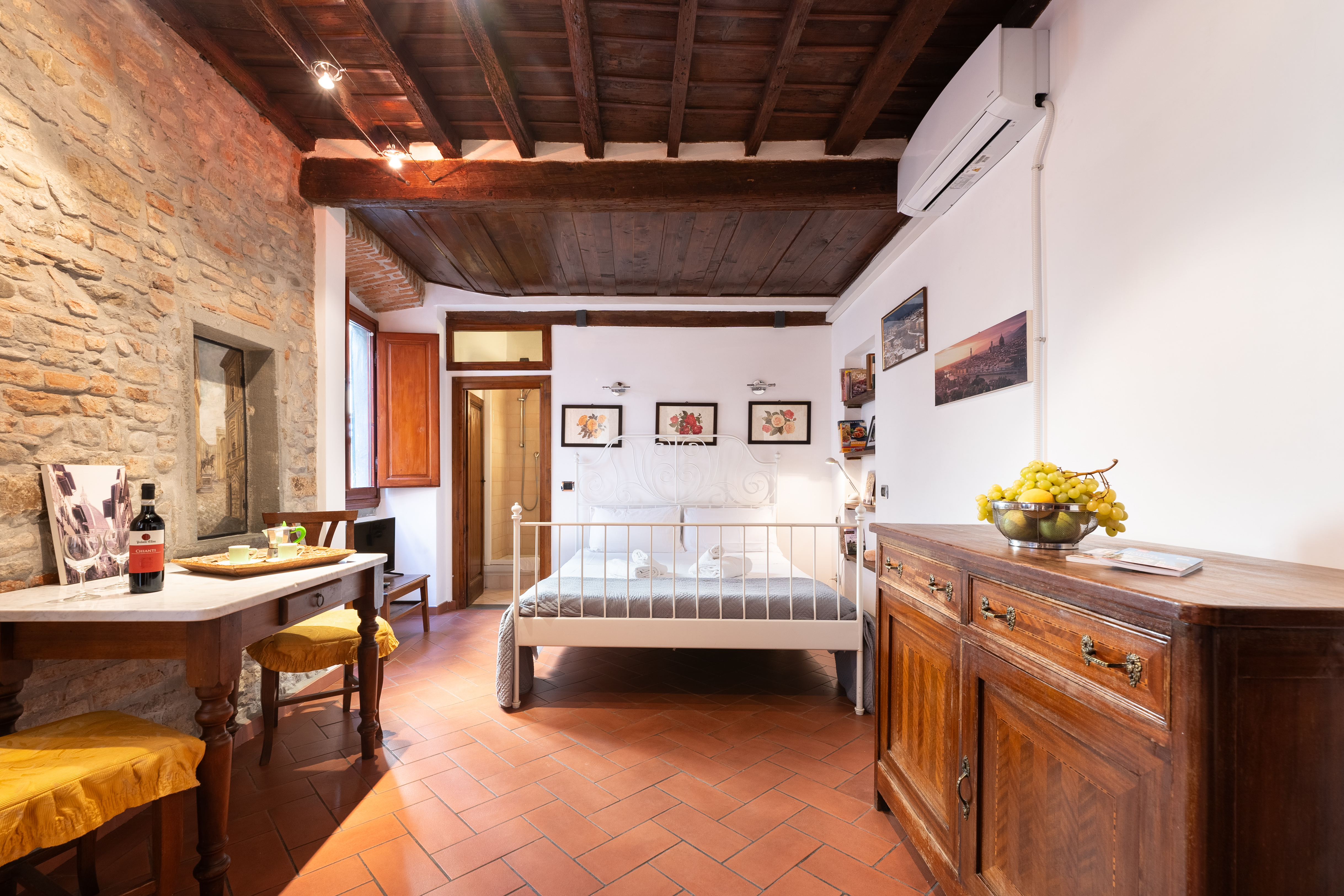 Keys of Italy-CorsoS-9-Studio by Palazzo Vecchio in Centro Storico, Florence