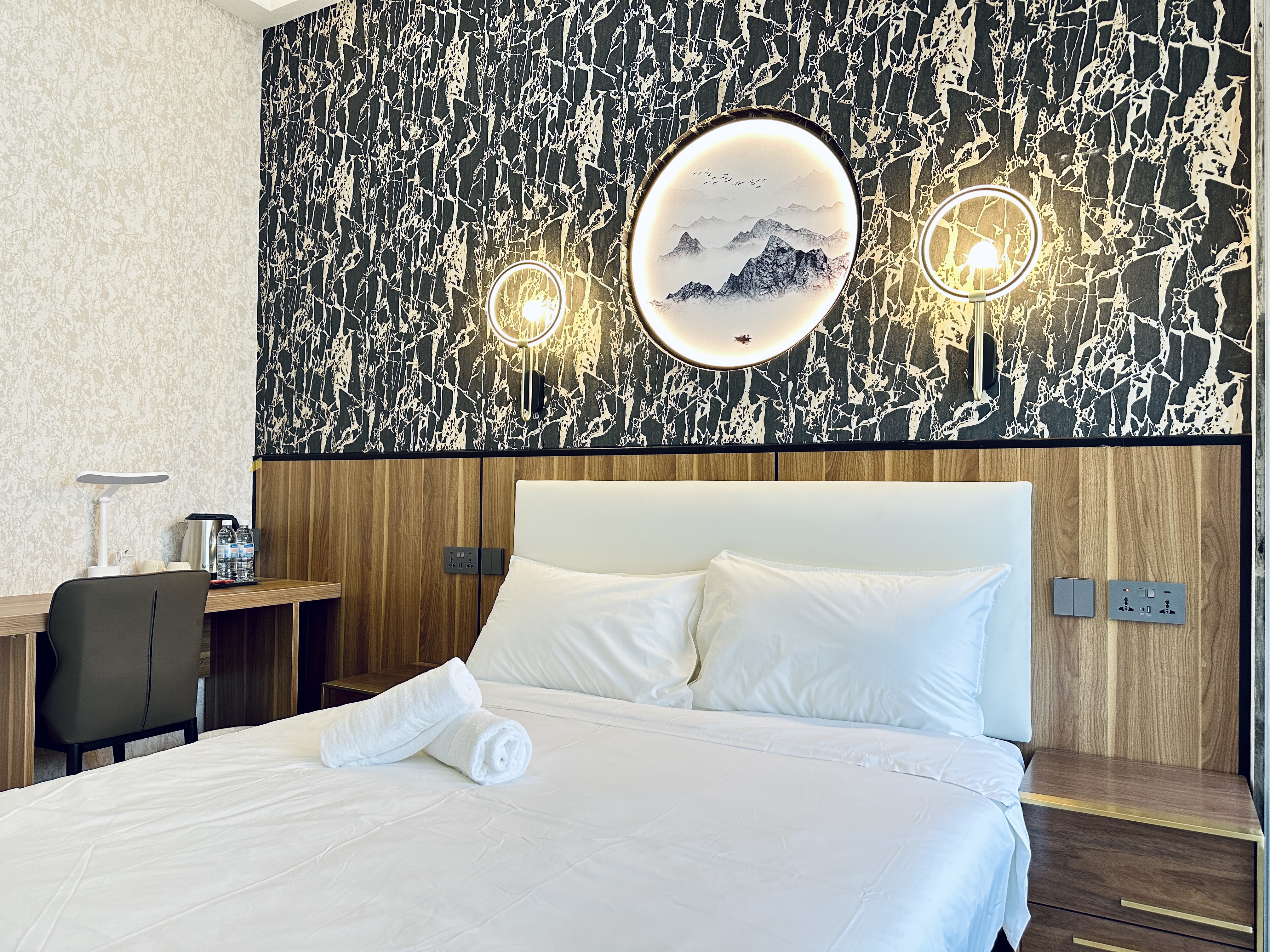 Standard Queen Room at CBD