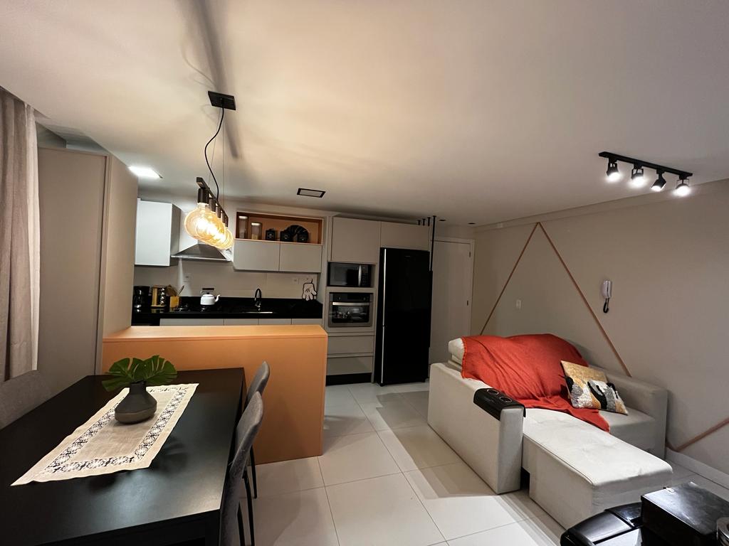Beautiful apt. - 2km from beach