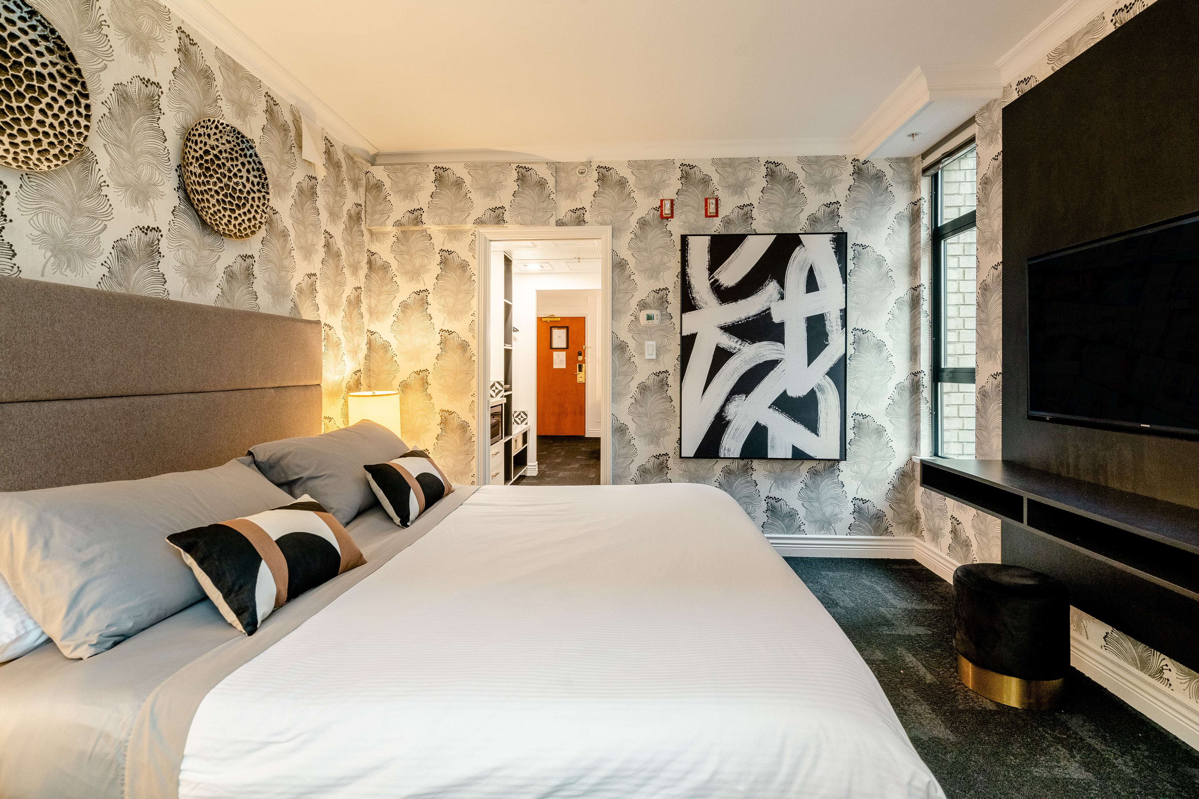 Stylish Hotel Room in Downtown Vancouver
