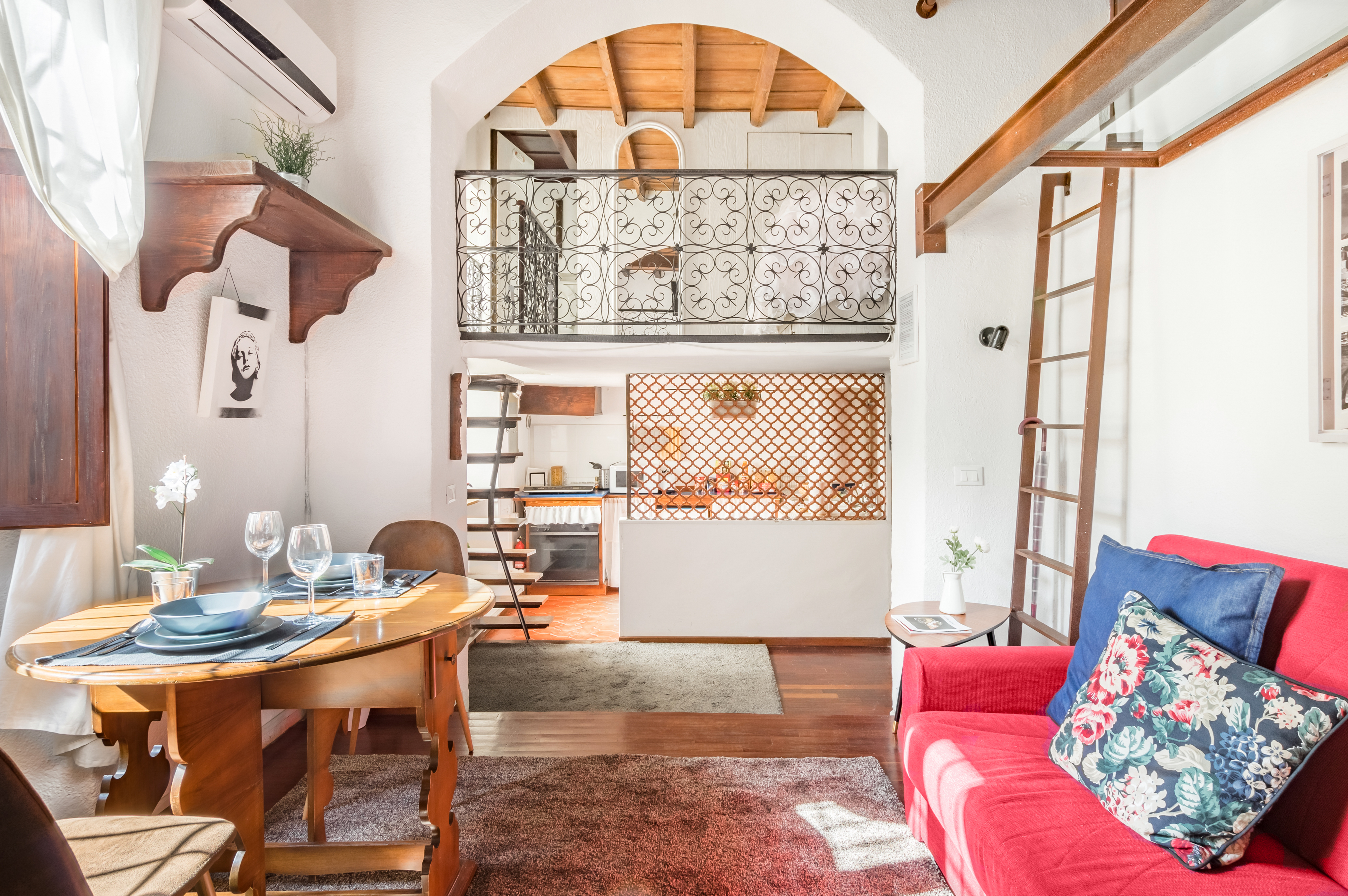Historic nook in charming Trastevere