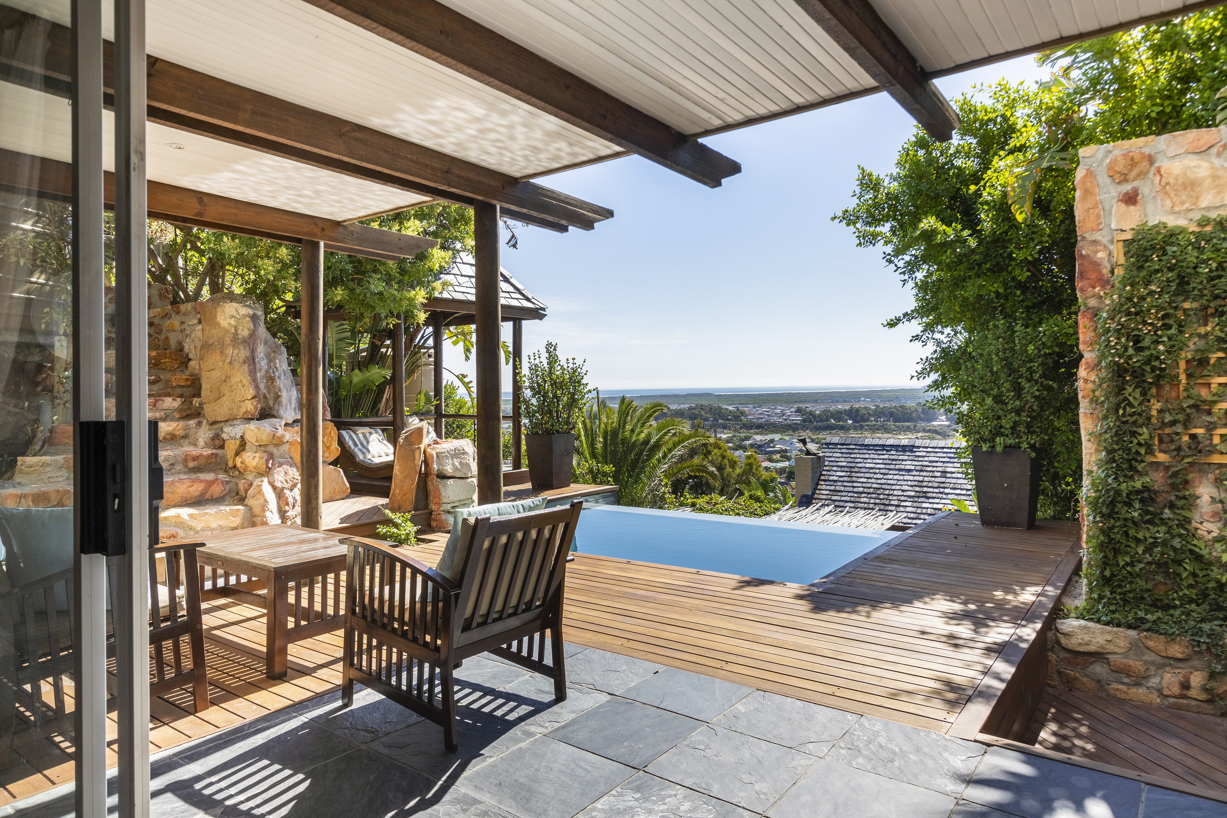 Terrace Suite - own pool, jacuzzi bath, fireplace