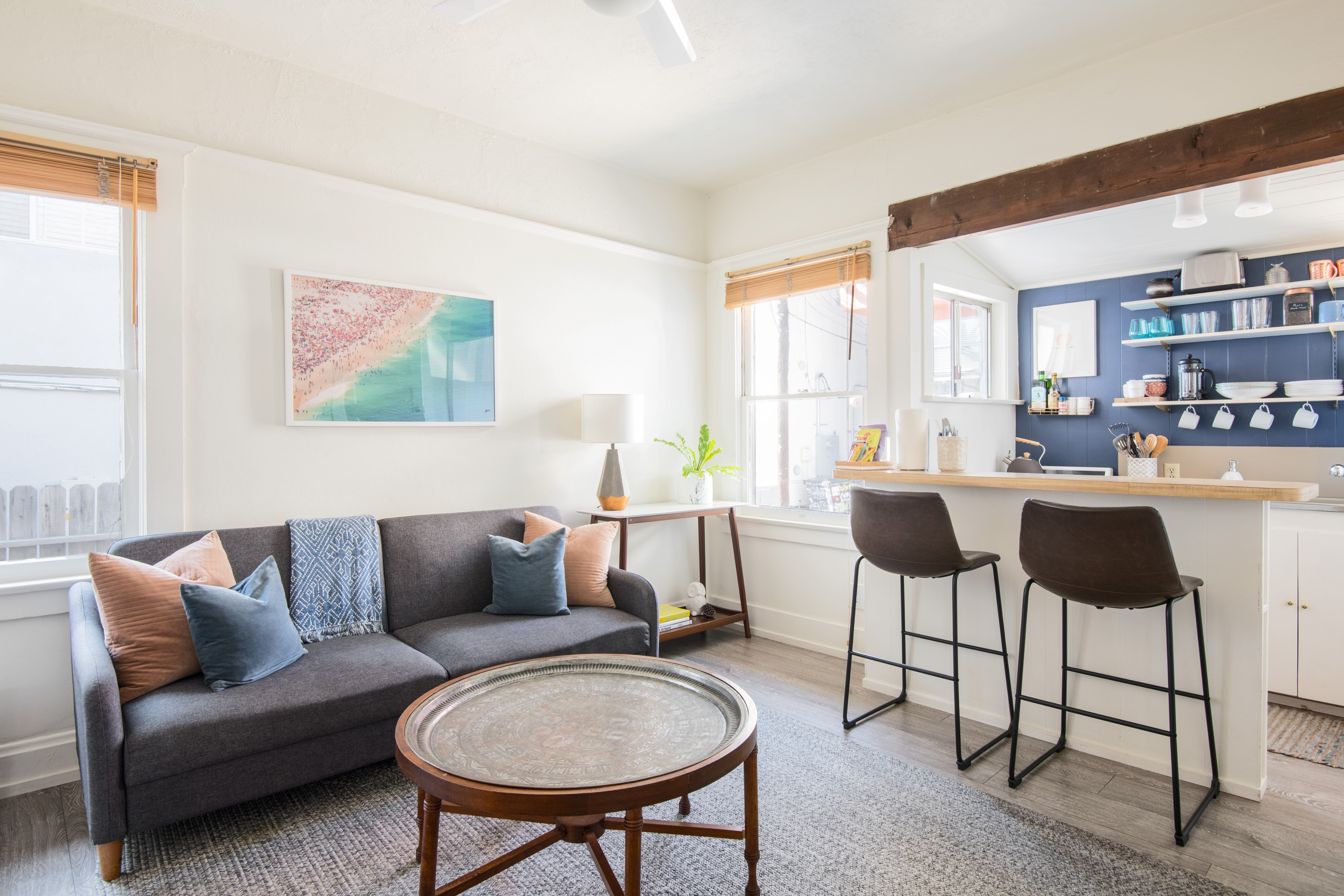Historic Venice Apt 1/2 blocks to beach+parking