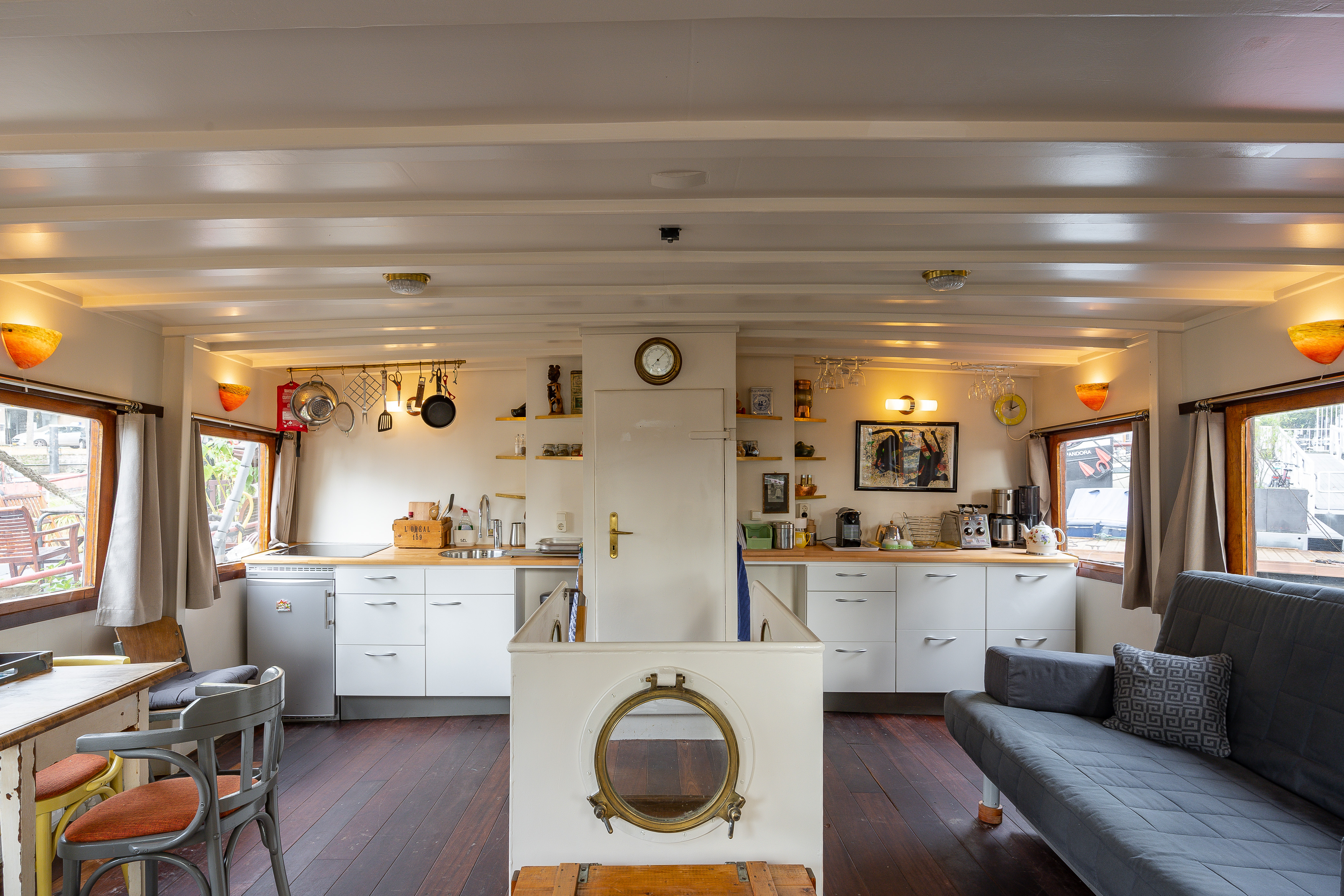 Boatapartment Animathor on top location (1-4p) — Rotterdam stay