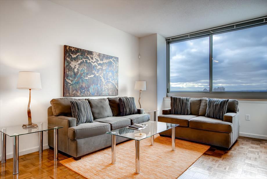 Modern Newport 1BR | Full Kitchen | Work Desk| GLS in Ward E (councilmember James Solomon), Jersey City