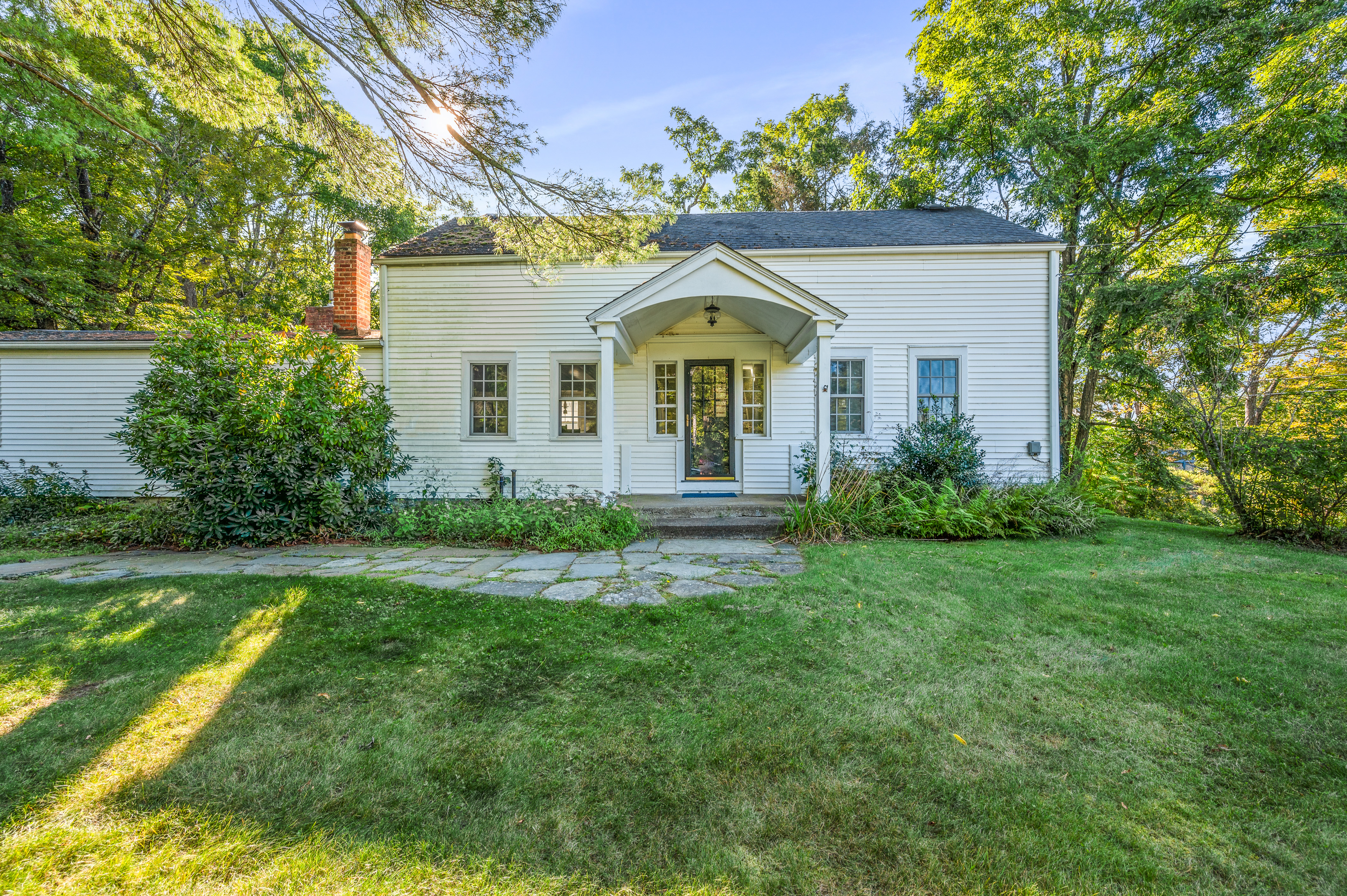 Perfect upstate home in Rhinebeck w /low fees