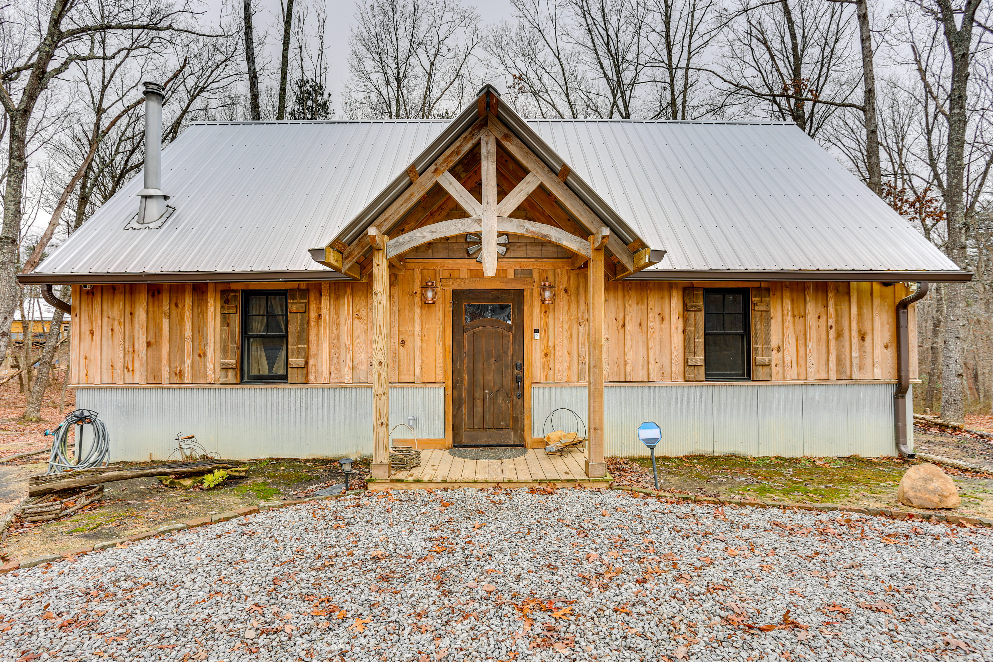 Peaceful Hiker's Hideaway w/ Deck on 1 Acre!