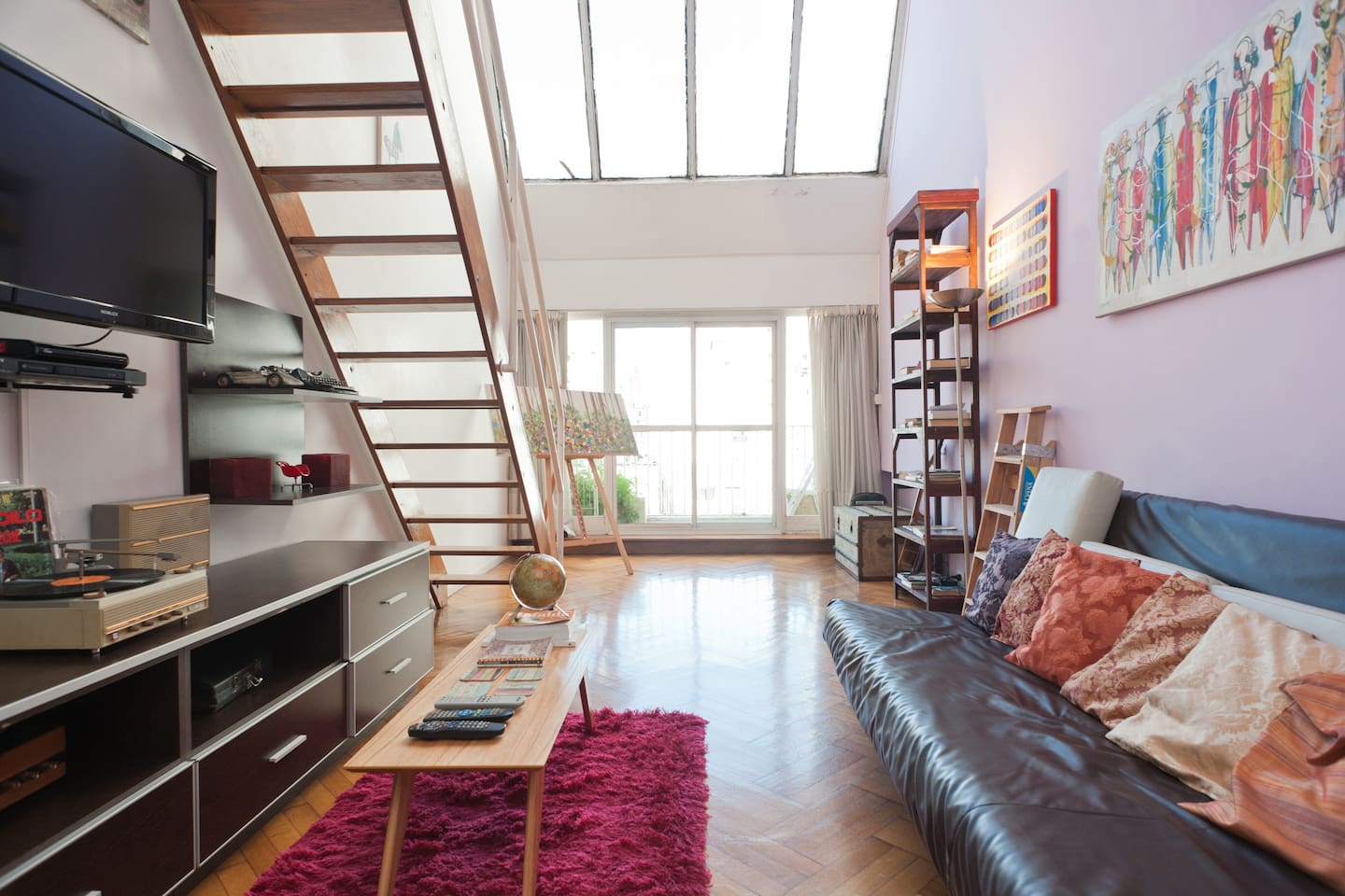 Historic & Luminous Duplex Downtown!