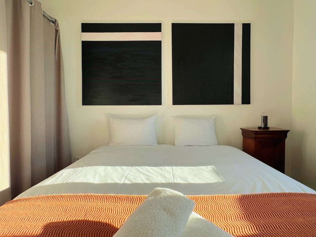 The 8 / F2 of luxury in the heart of old Pontoise