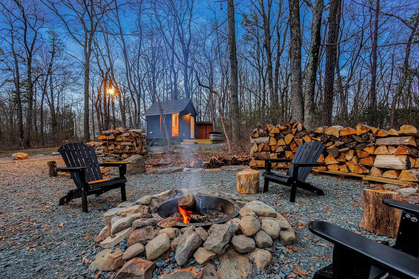 The Little Black Cabin - Sauna | Hot Tub | Firepit - Cabins