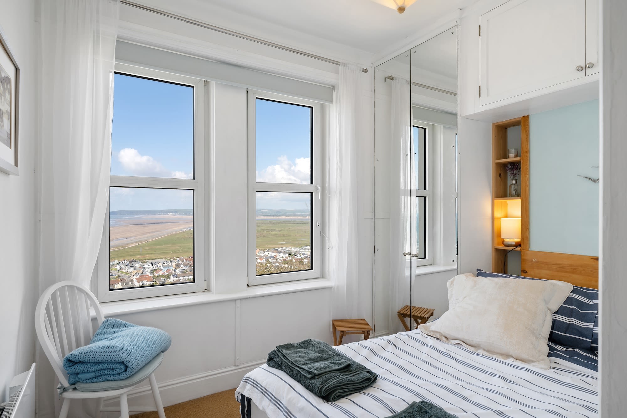 Apartment w/ Expansive Sea Views, Private Parking