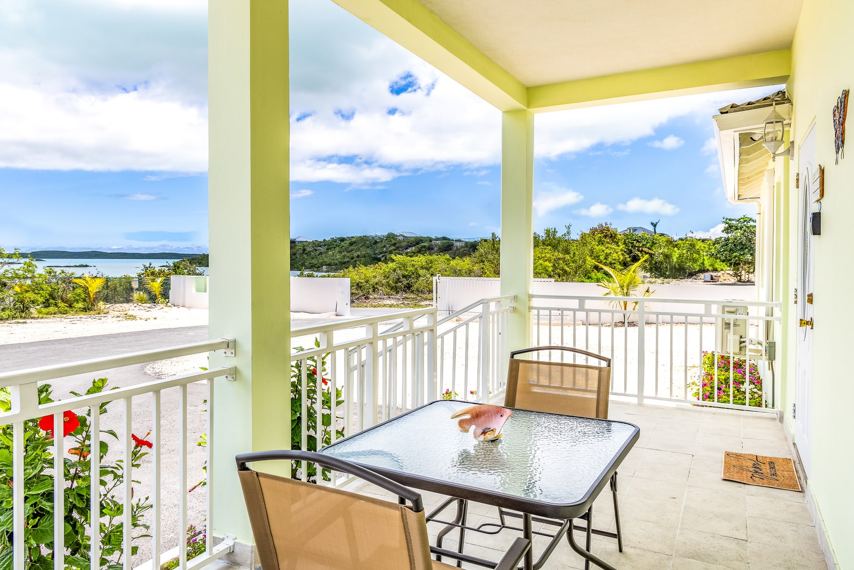 Tropical Jungle Oasis with Lagoon Views, Good WiFi - Condominiums