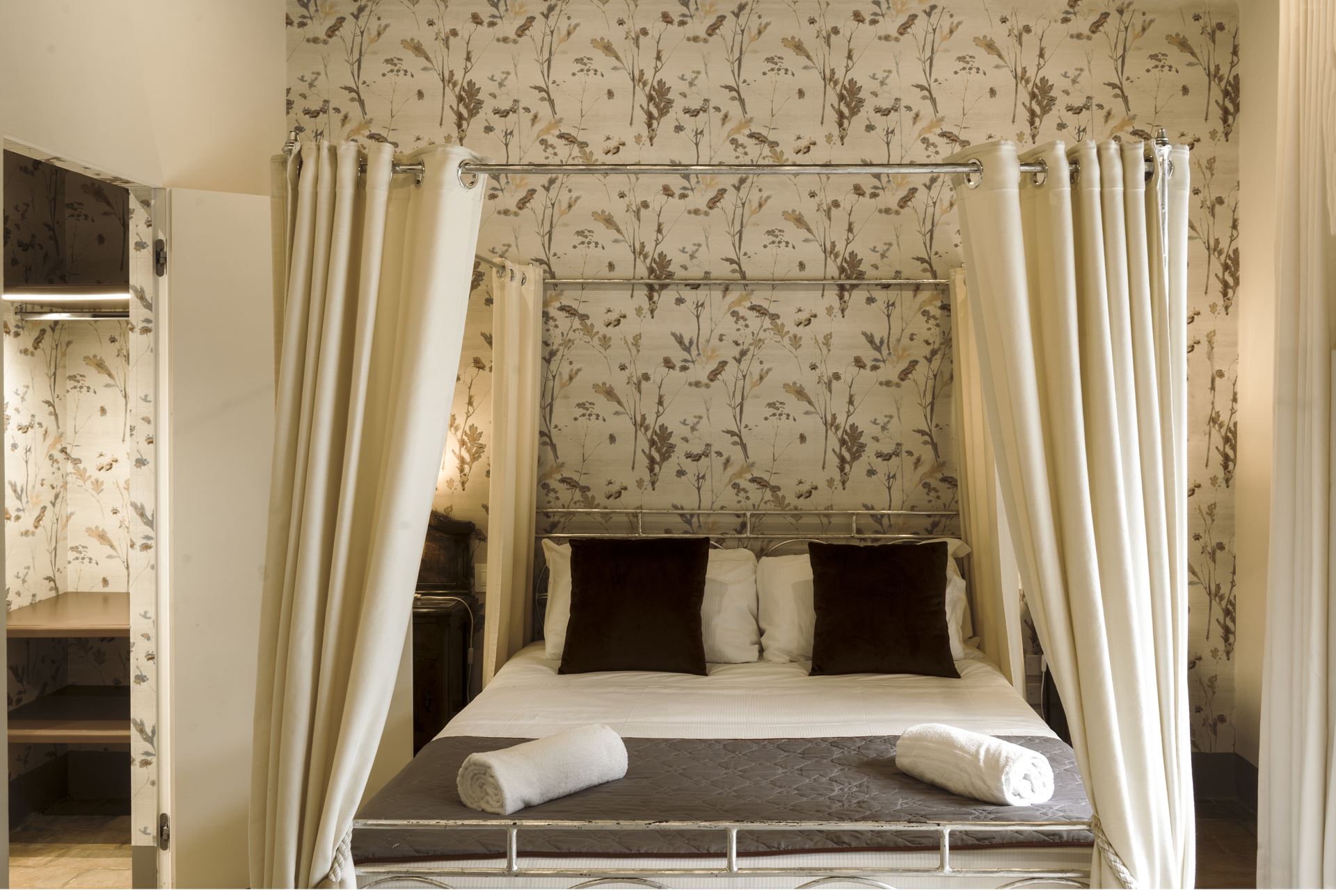 Mustiola - Deluxe Suite with sauna - outdoor patio