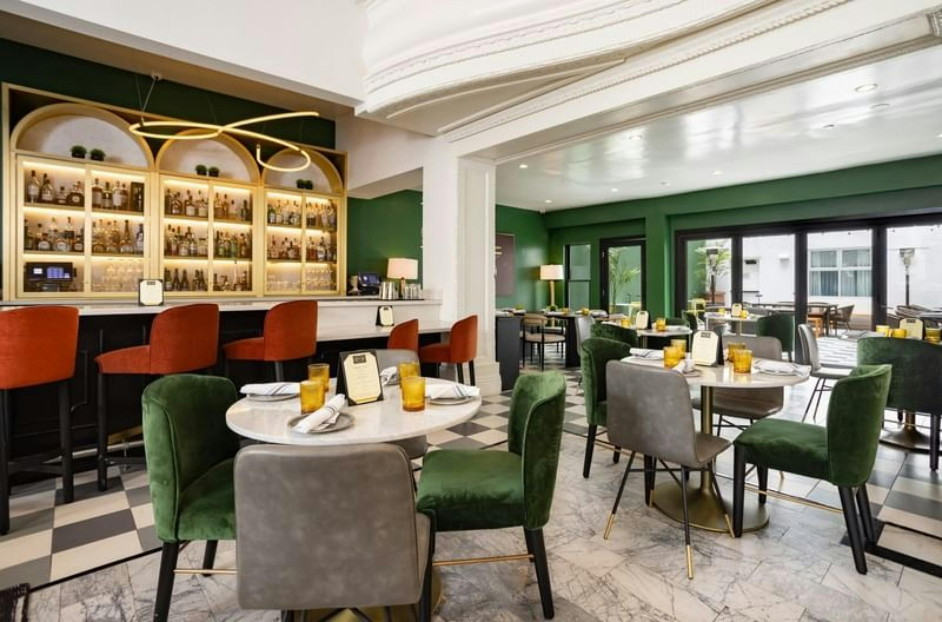 Hotel Julian, Petite superior king bed- experie...