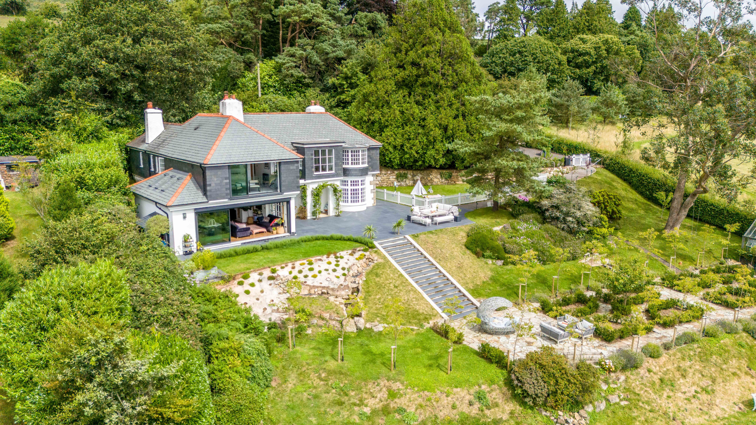 Fox Hill House: quintessential country escape with - Houses for