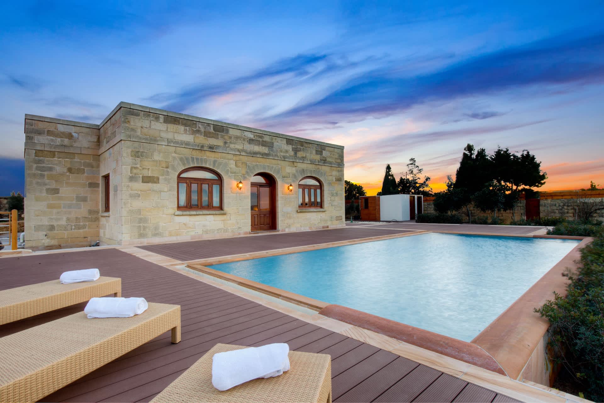 Villa Munqar~ 3BR Coastal Villa w/ Pool & Sauna
