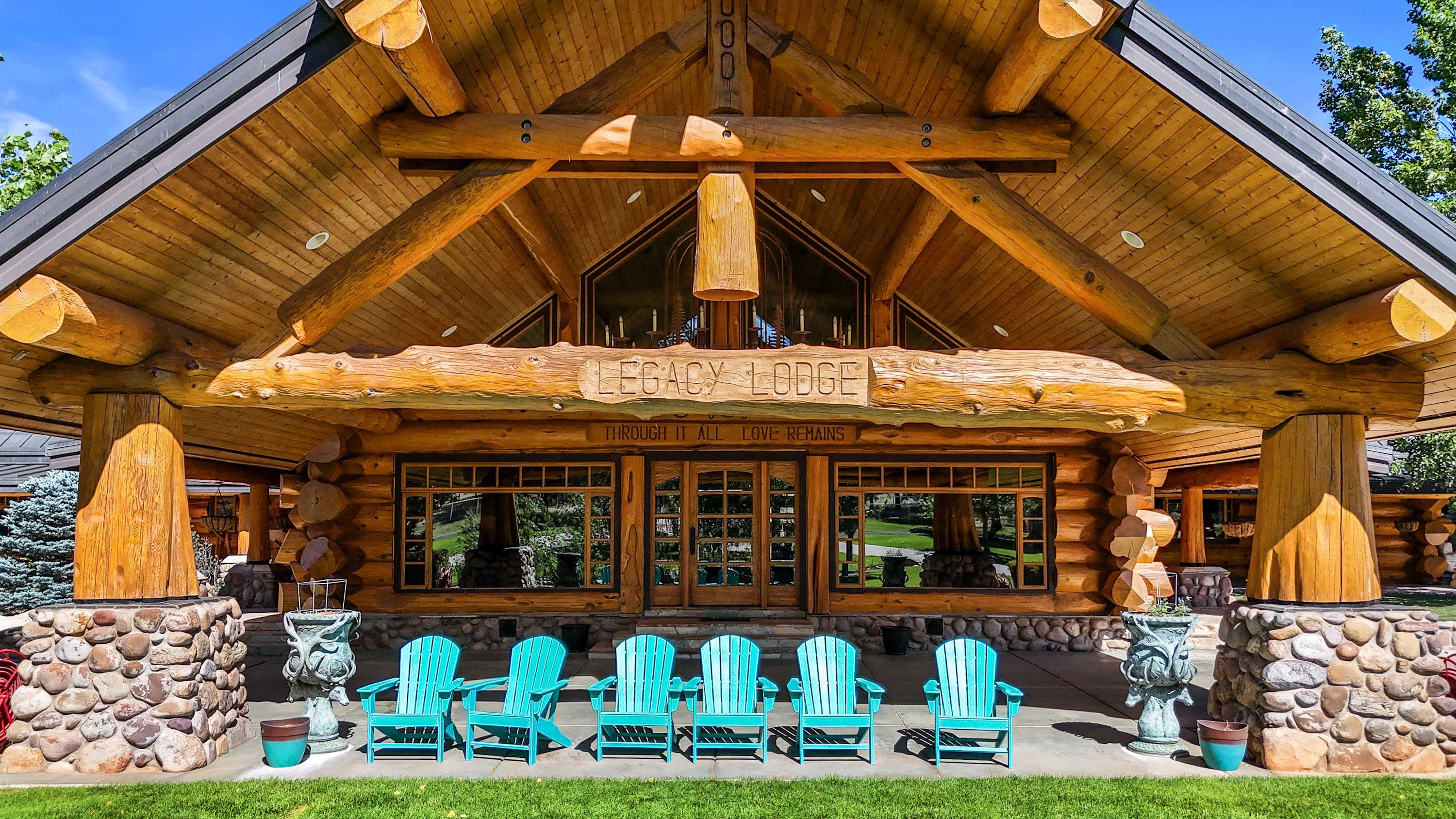 Grand Legacy Lodge, White Mountains AZ, Sleeps 34 - Cabins for