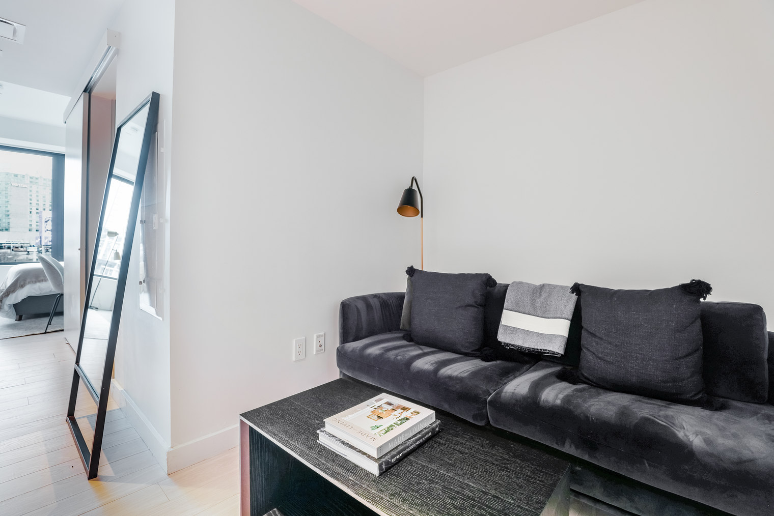 Blueground | Seaport, gym, nr shops & dining in South Boston Waterfront, Boston