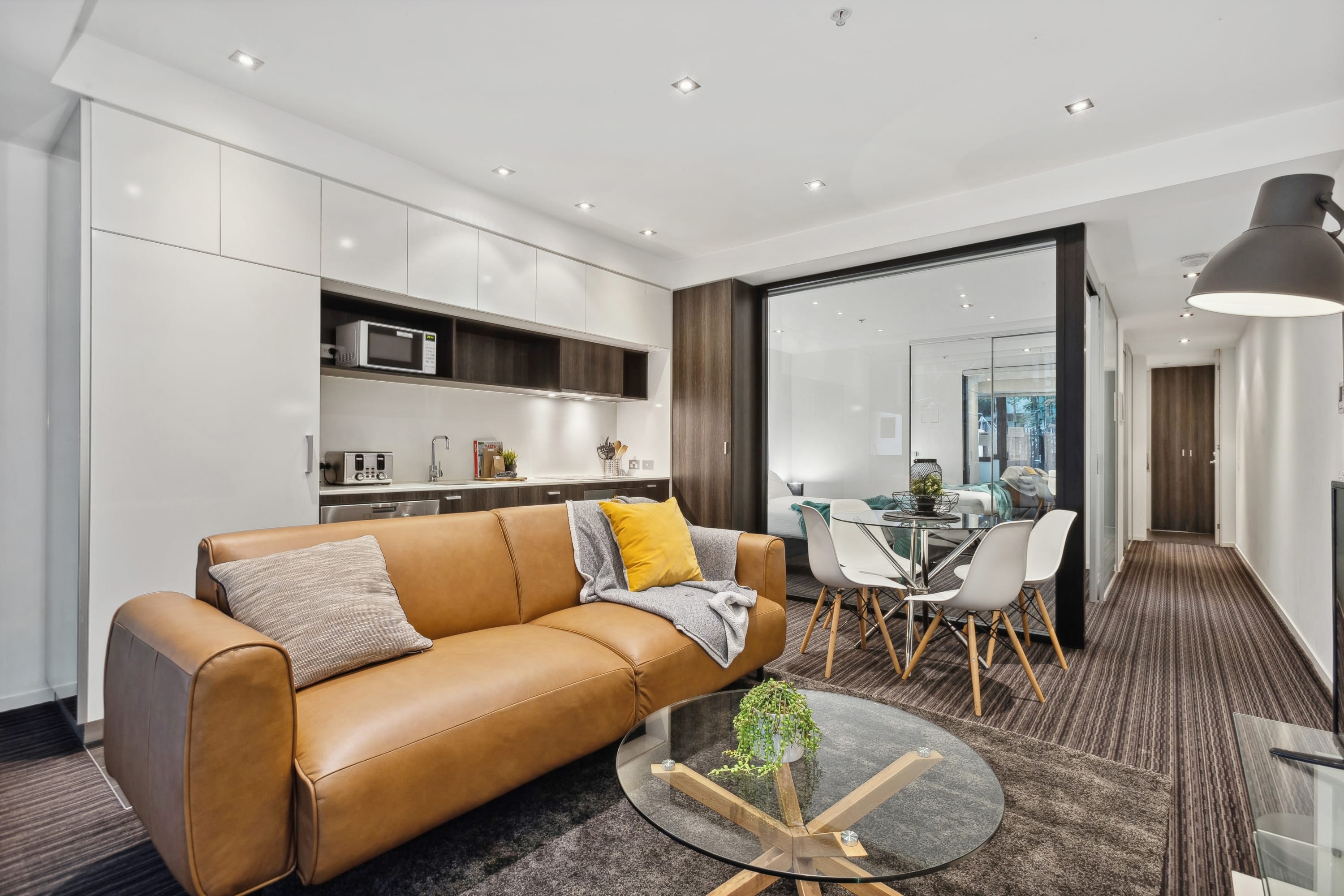 Jasmin - Charming Secluded St Kilda Gem