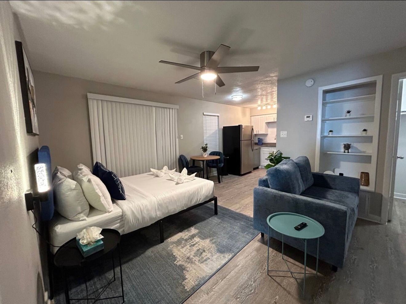 Lux Queen Bed Studio | 10 mins to DT ! in 78704, Austin