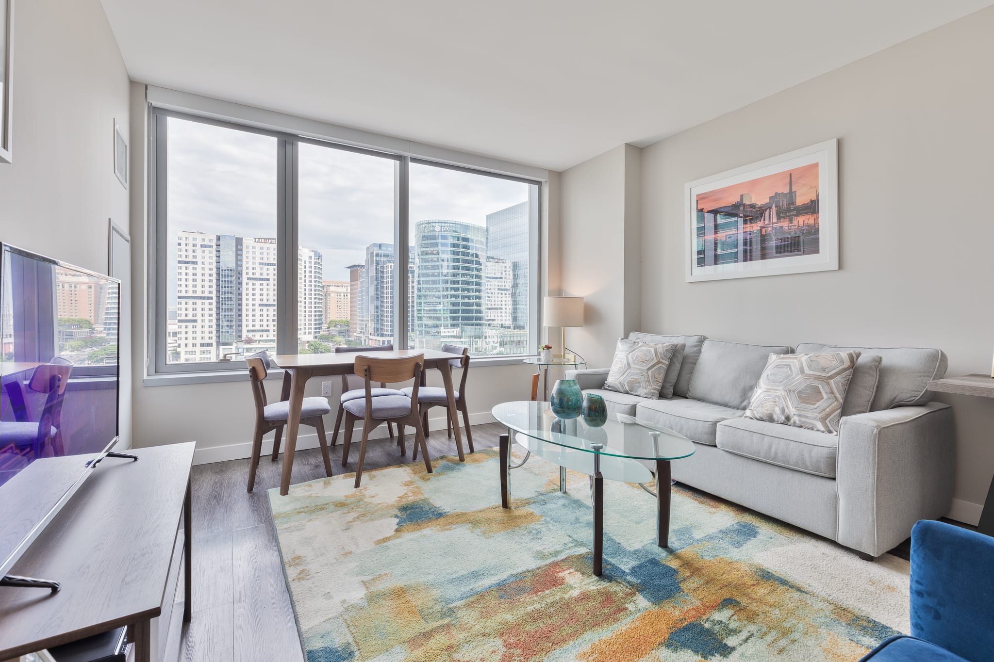 Bright Apt Downtown with Gym in South Boston Waterfront, Boston