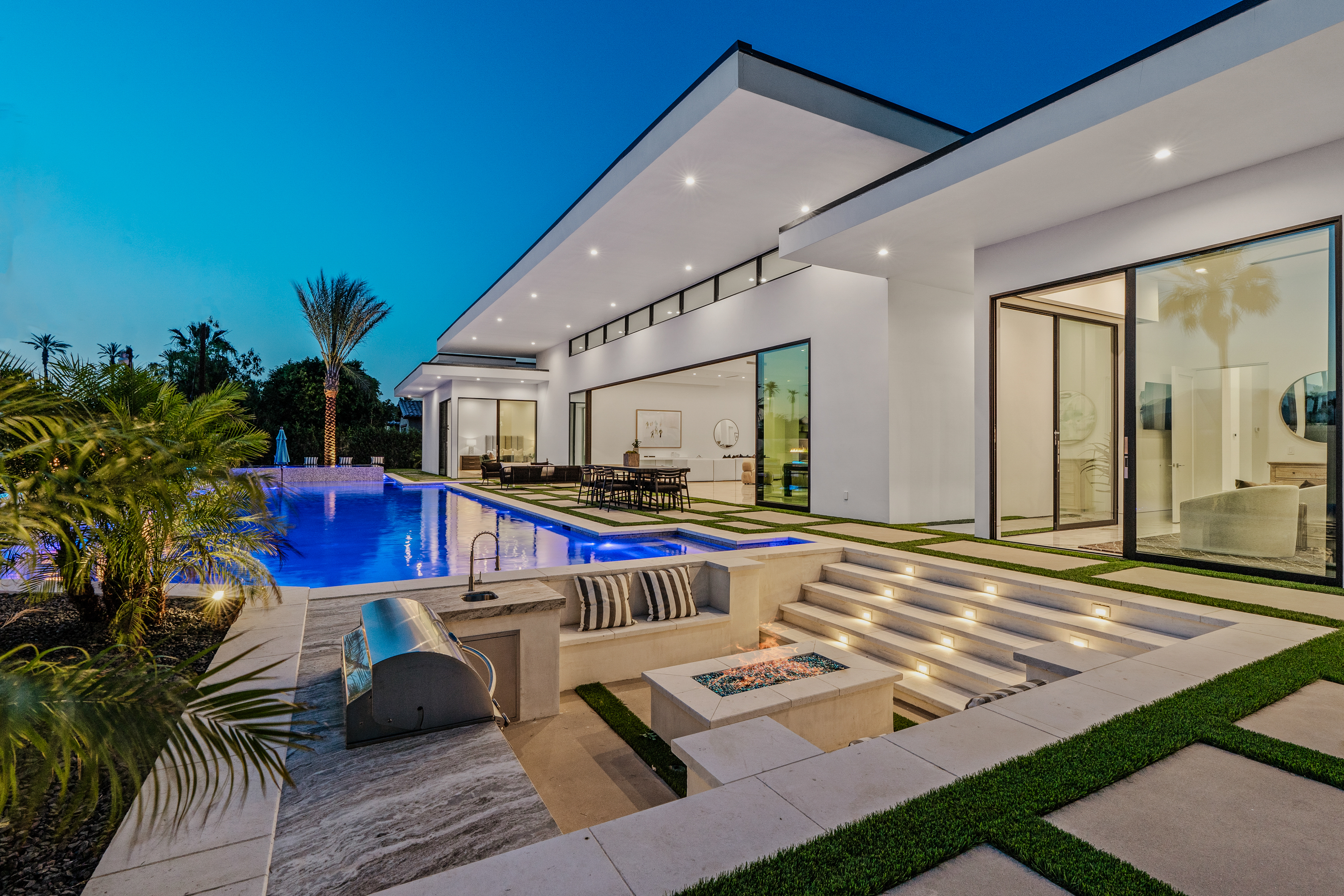 Bravo Villa 16 | Pool + Putting Green + Hot Tub - Villas for Rent