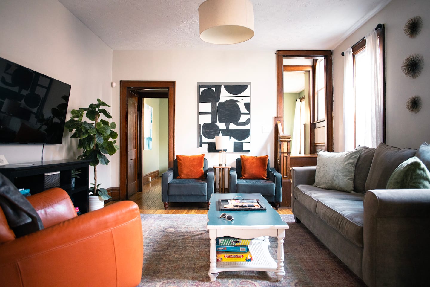 Fairground/OSU | K9s Welcome • Large Group Stay in Near North/University, Columbus