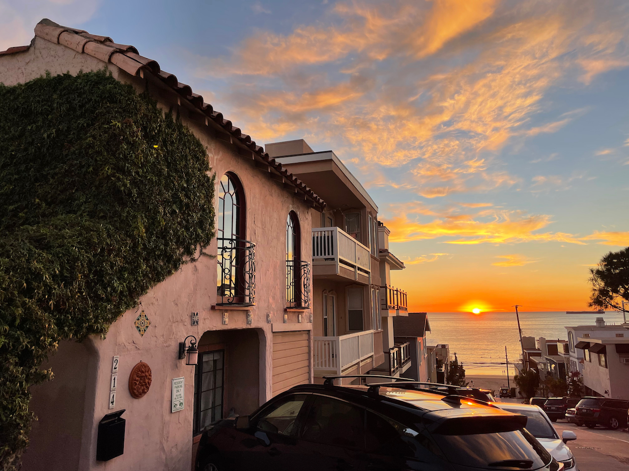 Charming Guest House in Spanish Style Duplex | Ste in Manhattan Beach, Los Angeles