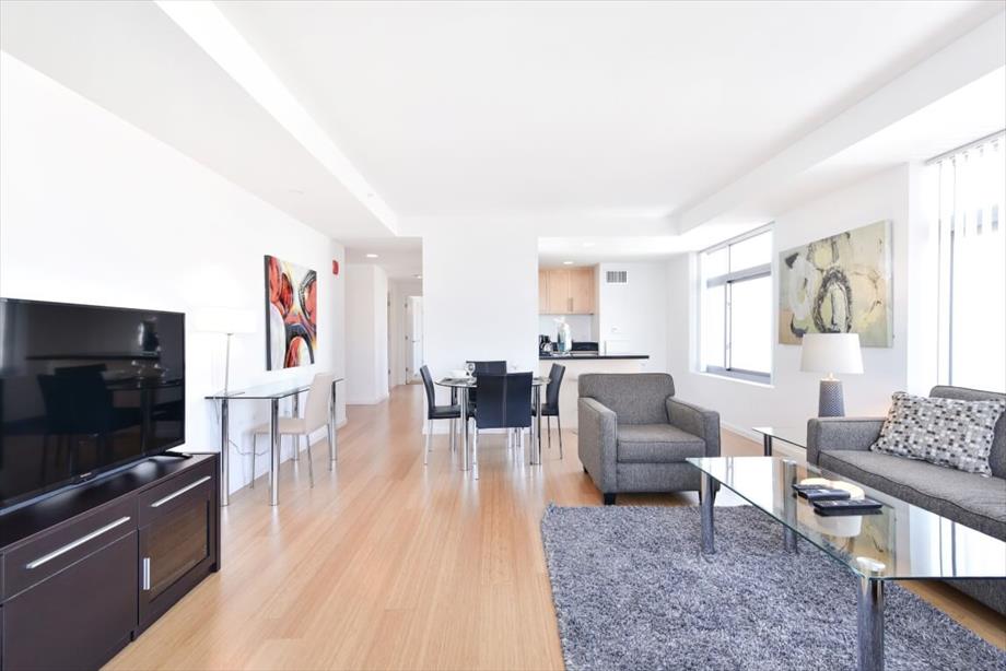 Spacious 2BR Apt | Washer/D | Panoramic Views in East Cambridge, Cambridge