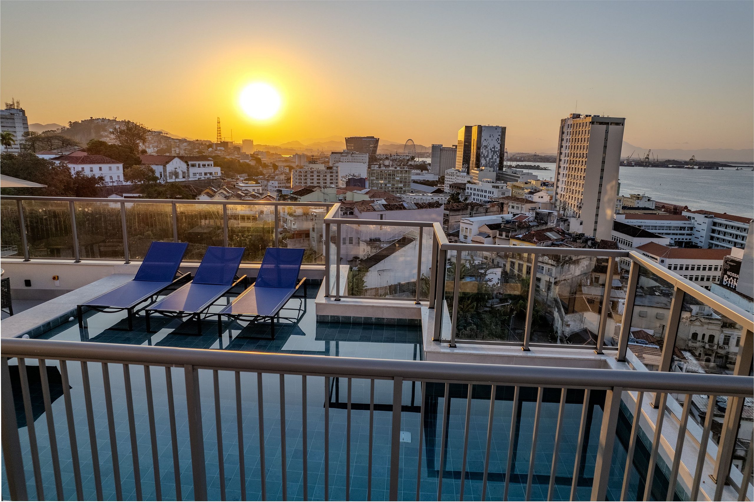 Downtown Rio Studio w/ Pool & Rooftop - Luggo Mauá