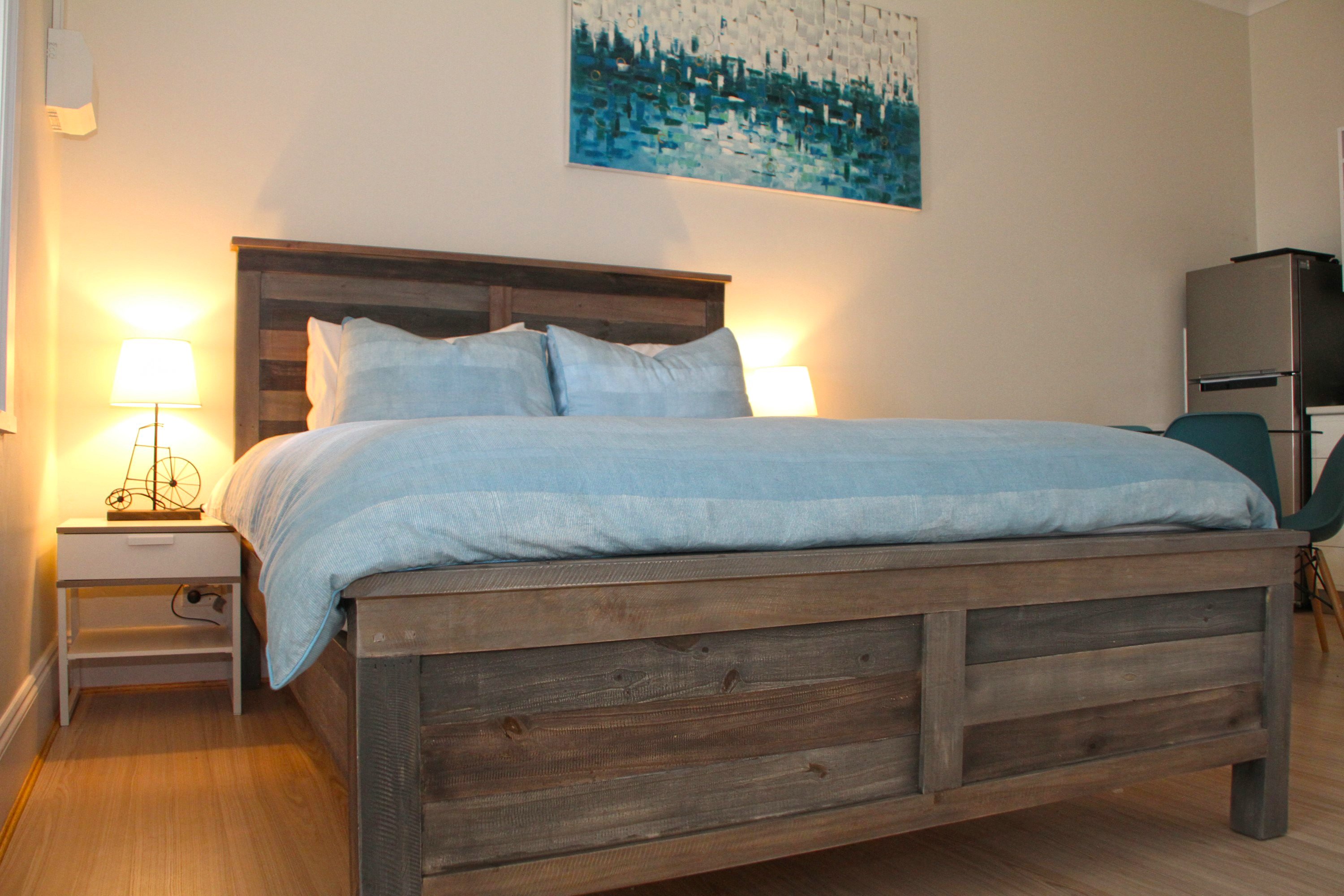 Smugglers Inn Studio Apartment 15