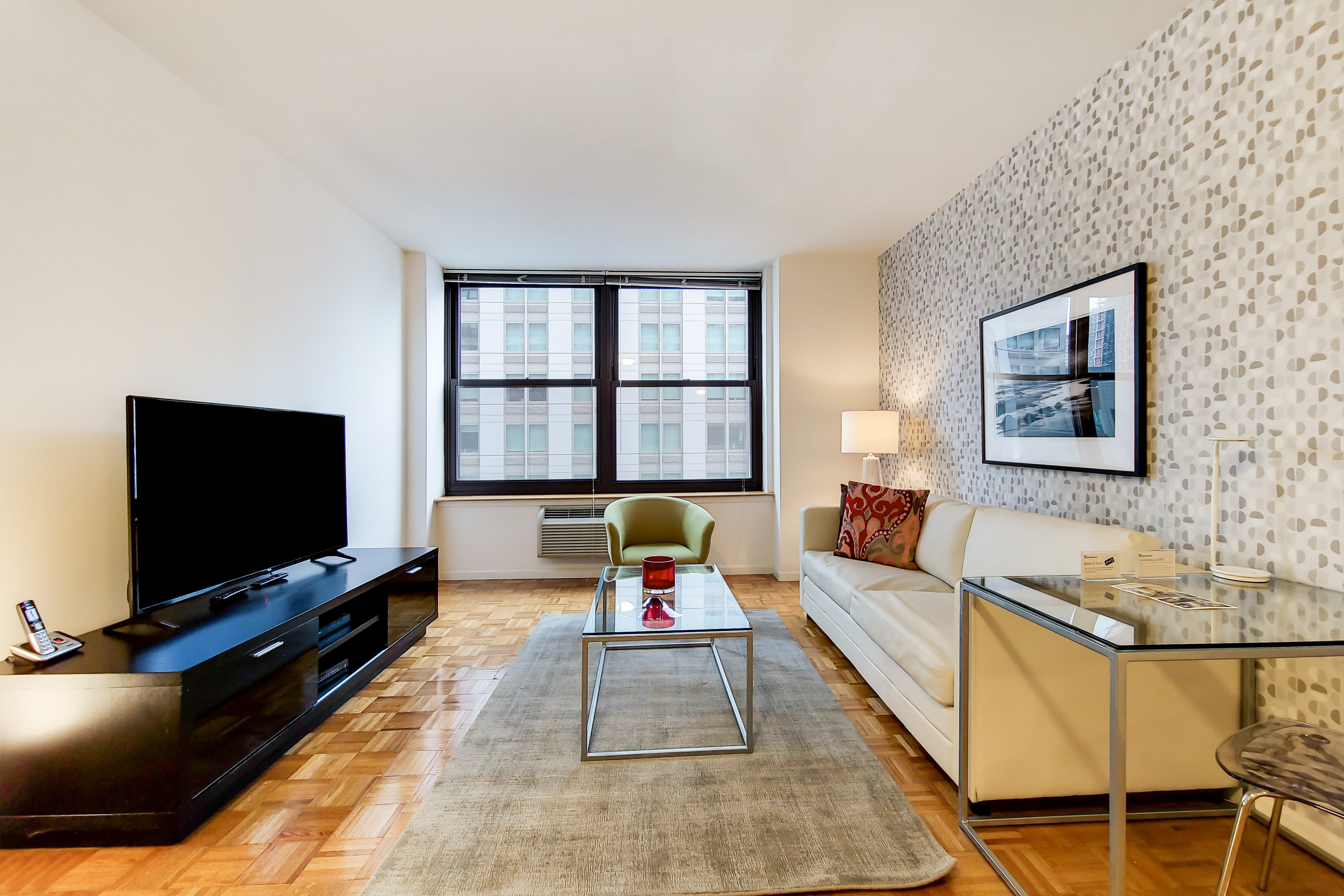 Modern 1 Bedroom in Historic Downtown Jersey City in Ward E (councilmember James Solomon), Jersey City