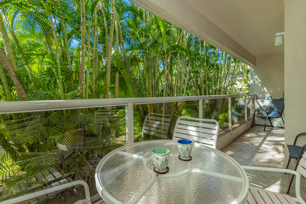Oceanviewcondo across Kamaole II w/ pools in Kihei-Makena, Hawaii